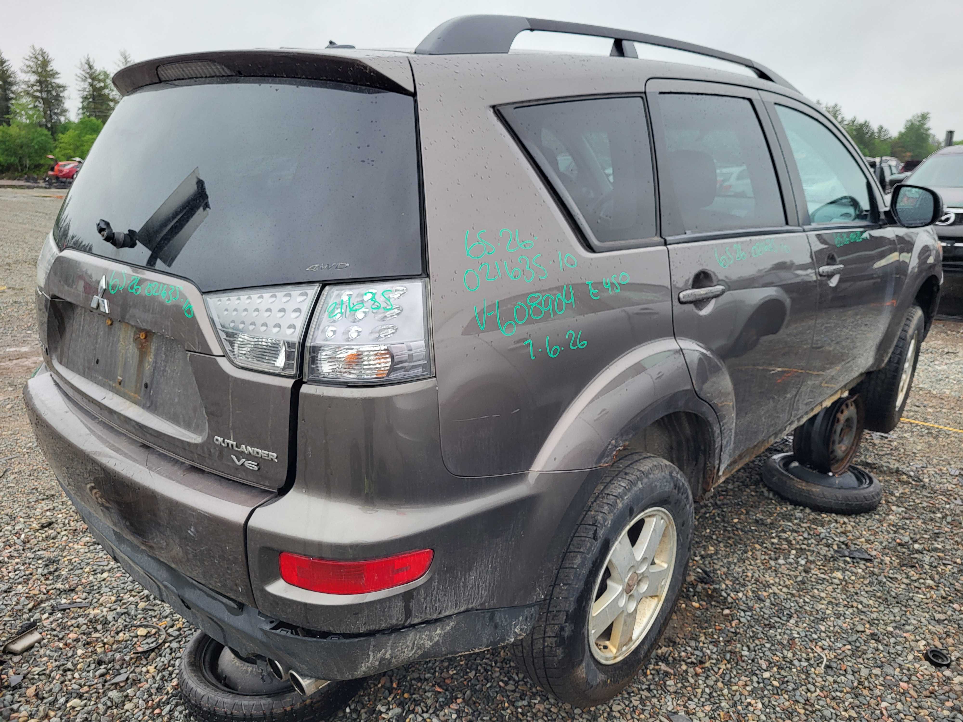 MITSUBISHI OUTLANDER 2010
