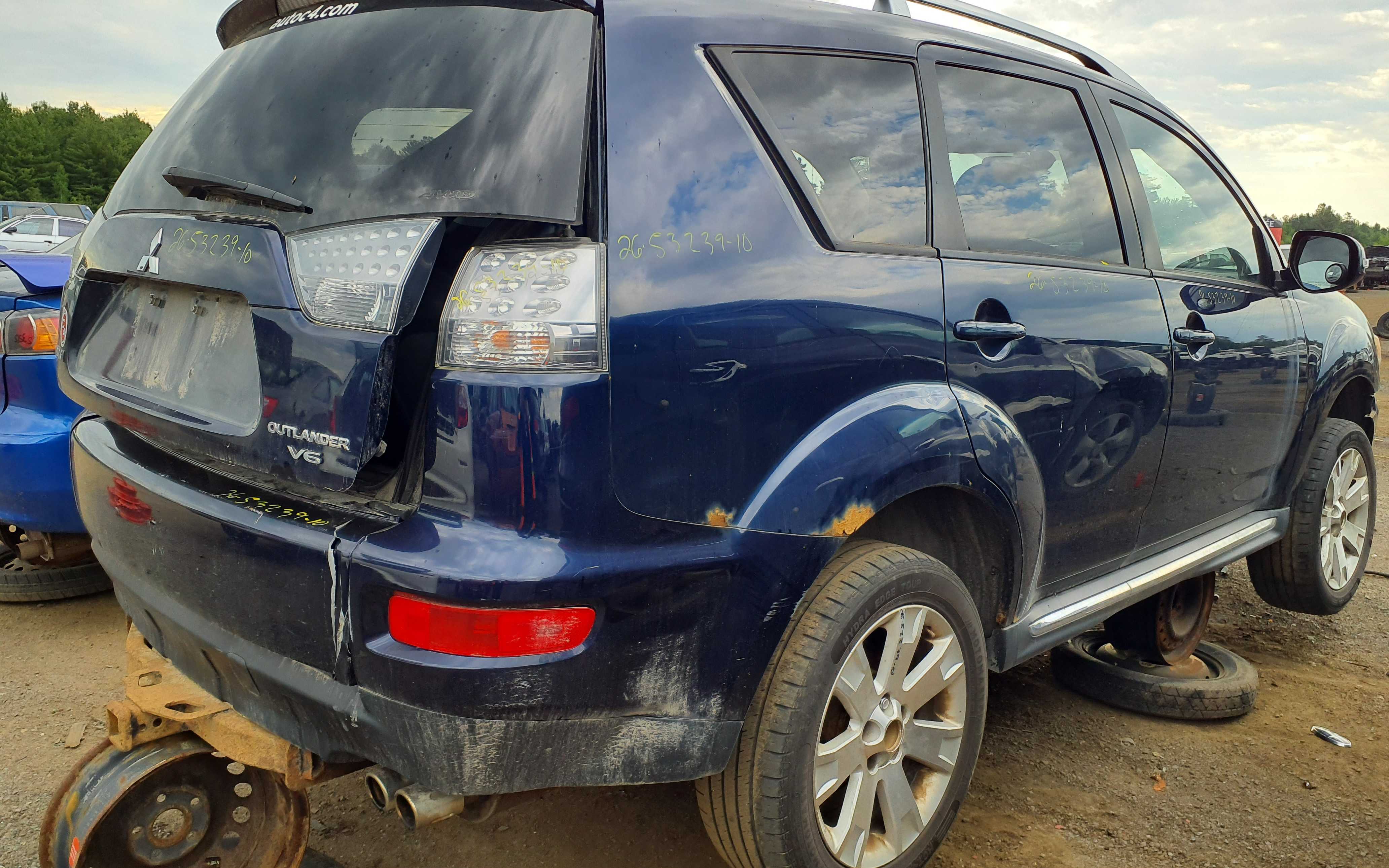 MITSUBISHI OUTLANDER 2010