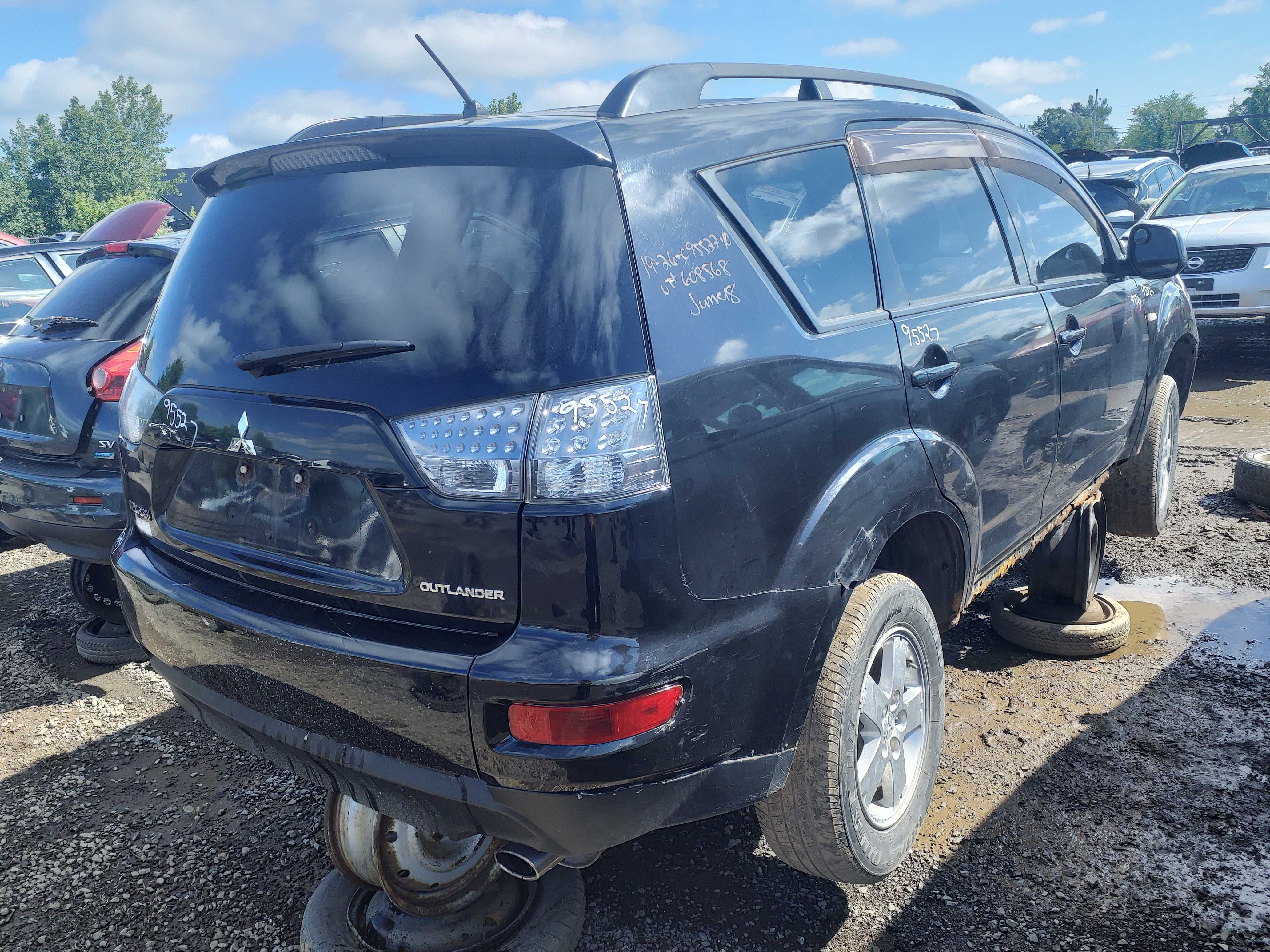MITSUBISHI OUTLANDER 2010