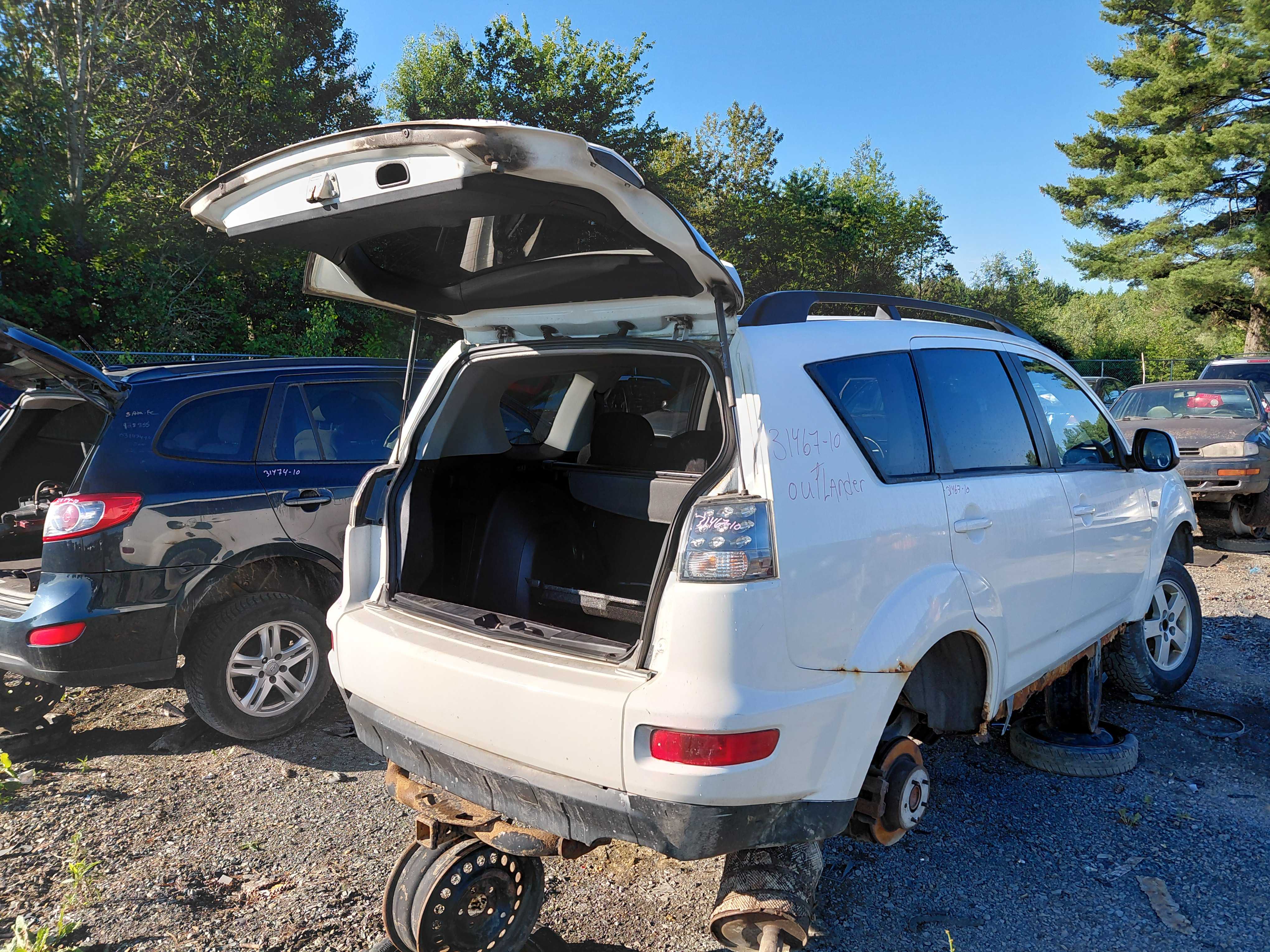 MITSUBISHI OUTLANDER 2010