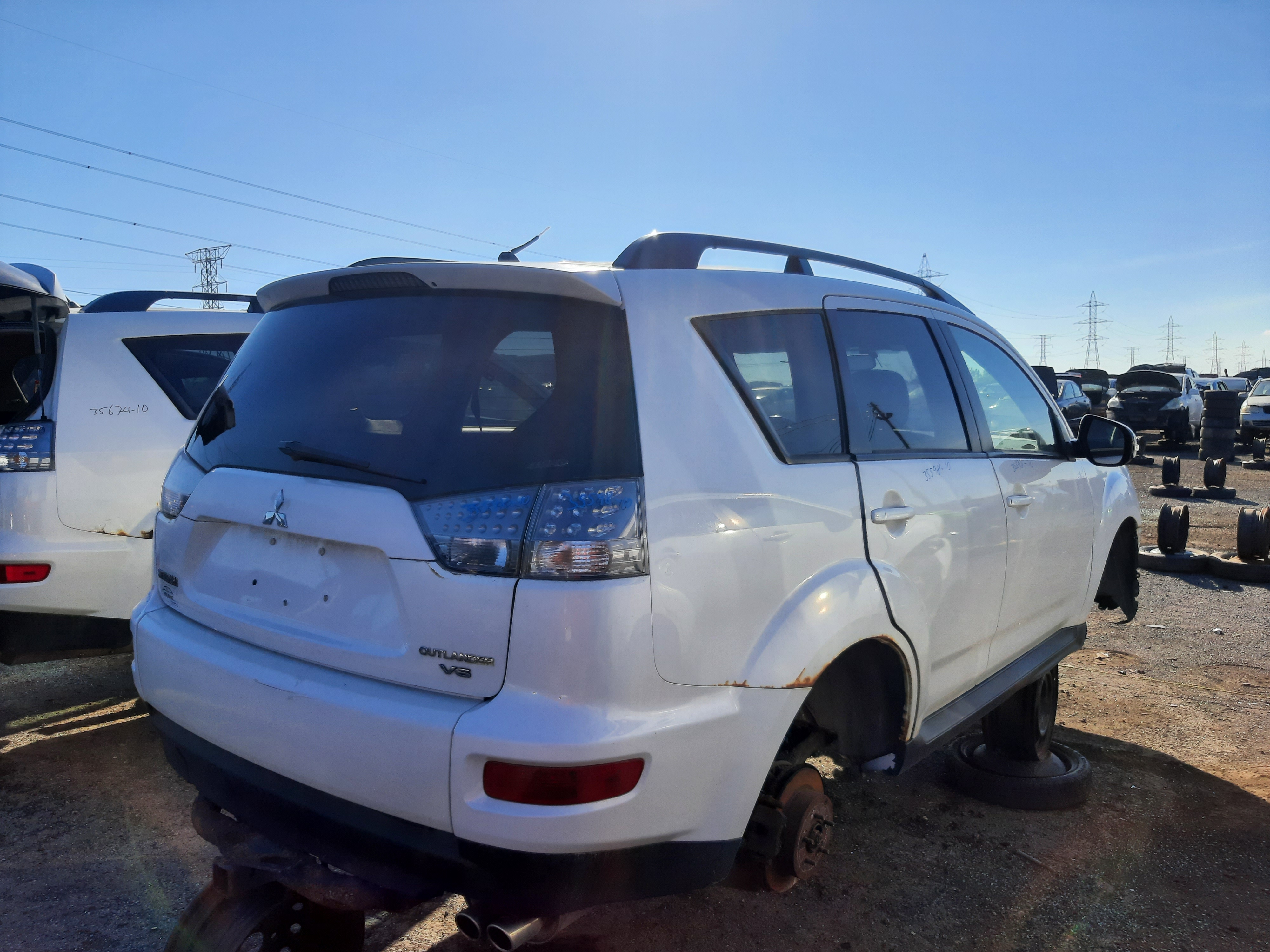 MITSUBISHI OUTLANDER 2010