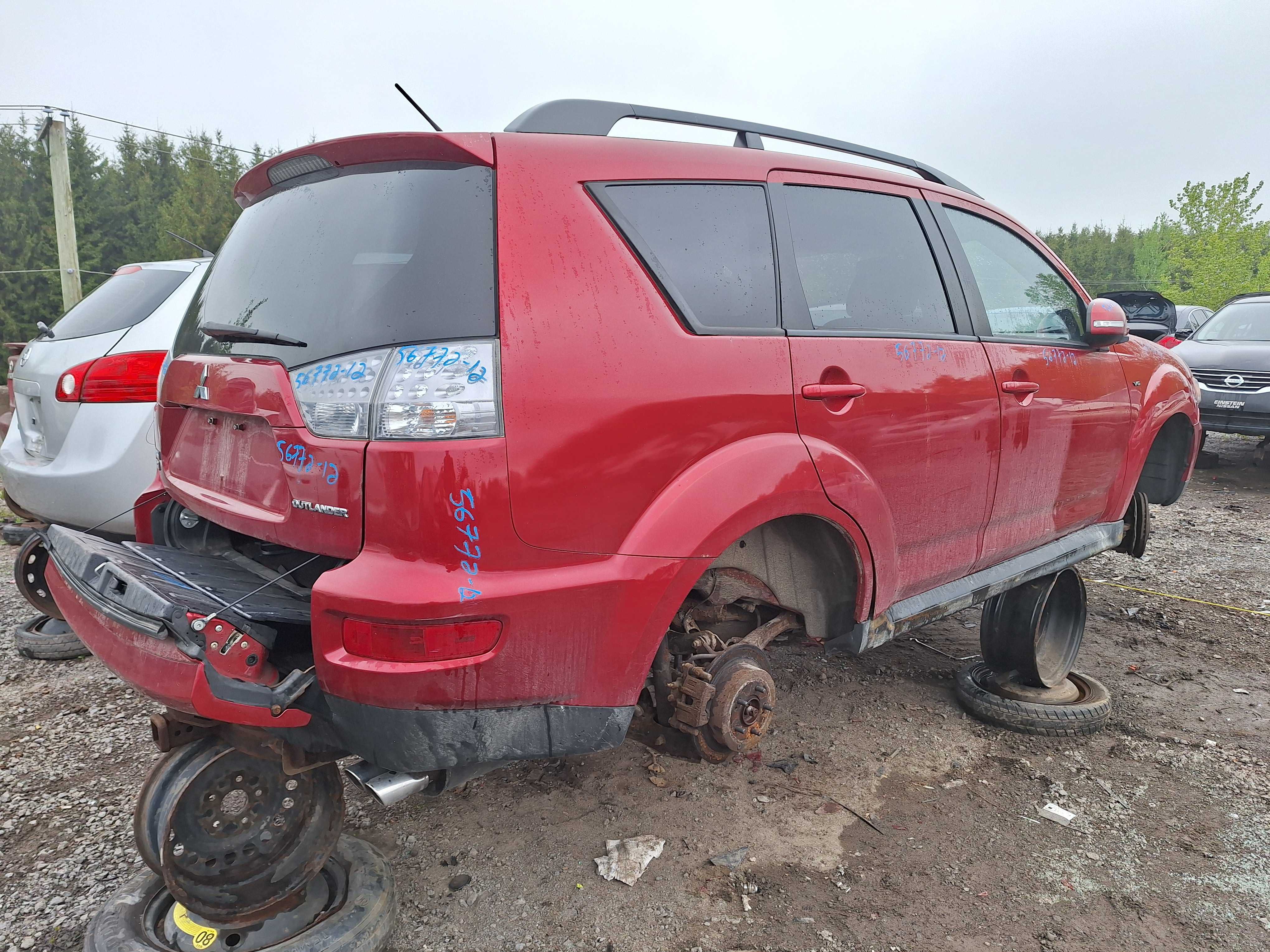 MITSUBISHI OUTLANDER 2012