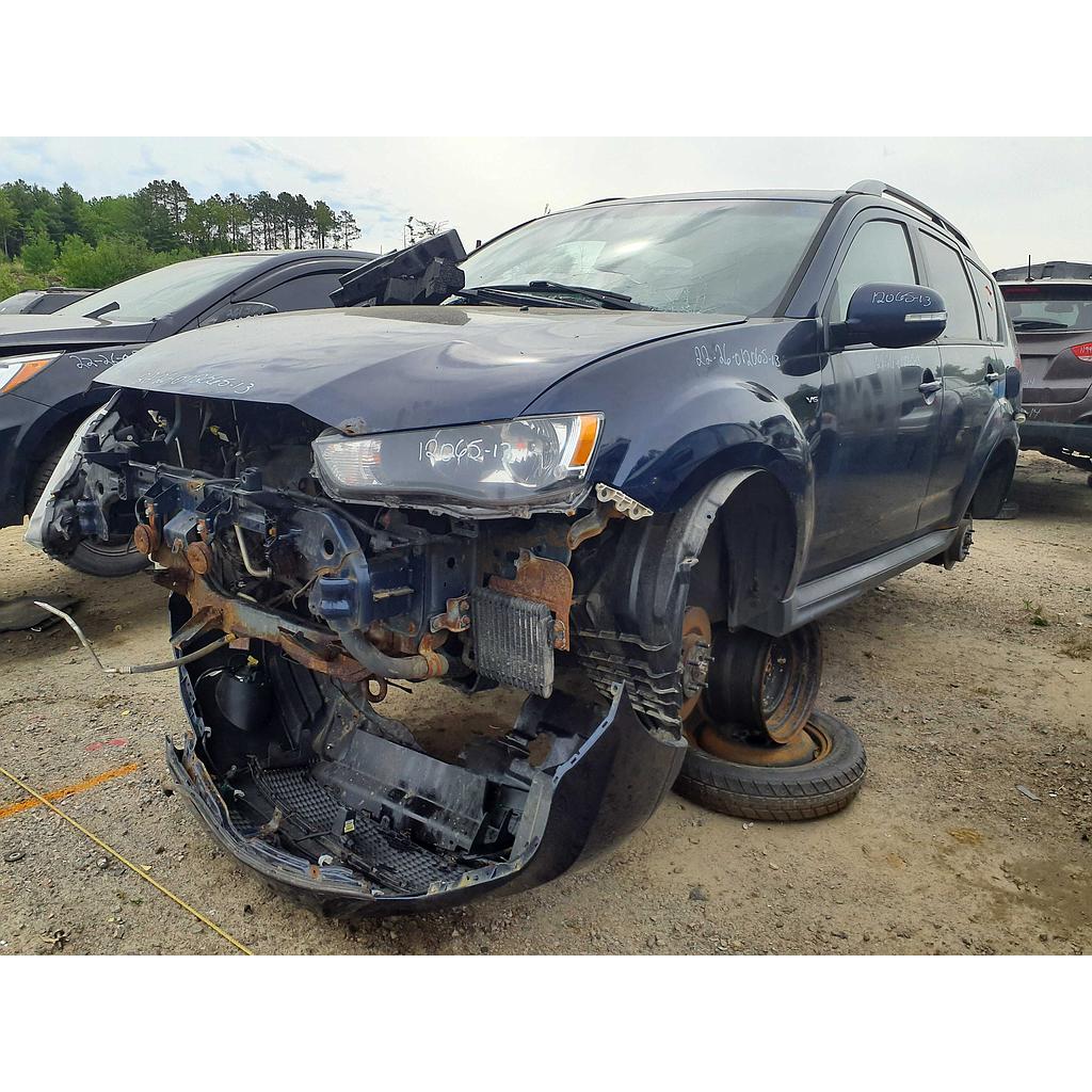 MITSUBISHI OUTLANDER 2013