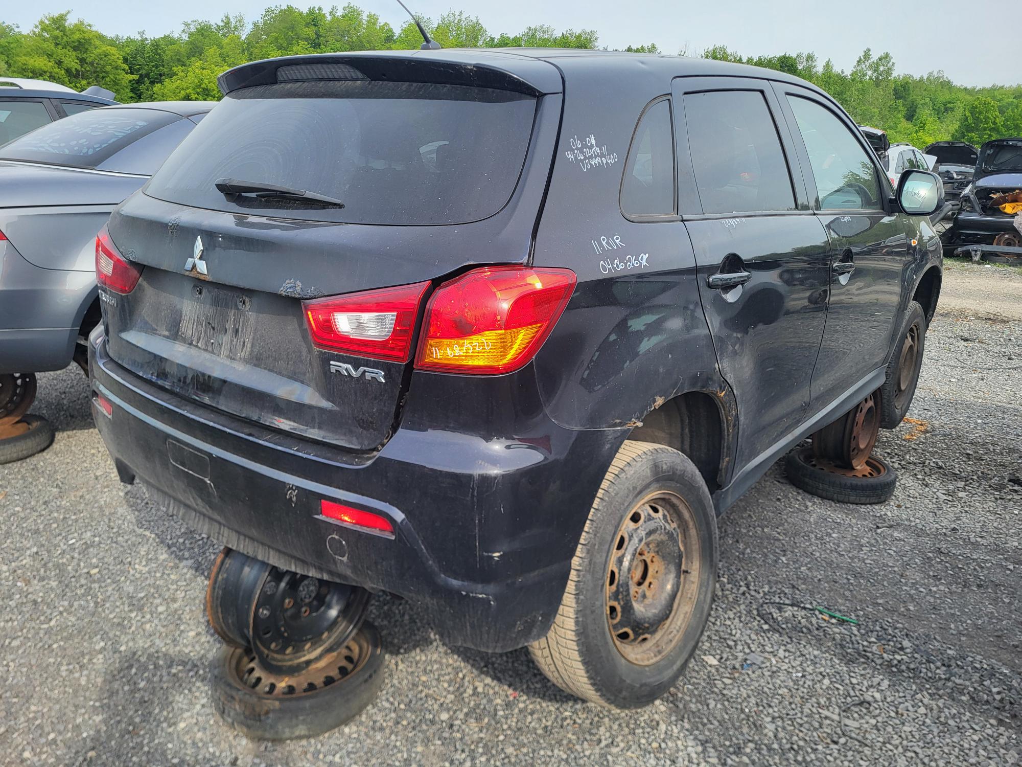 MITSUBISHI RVR 2011