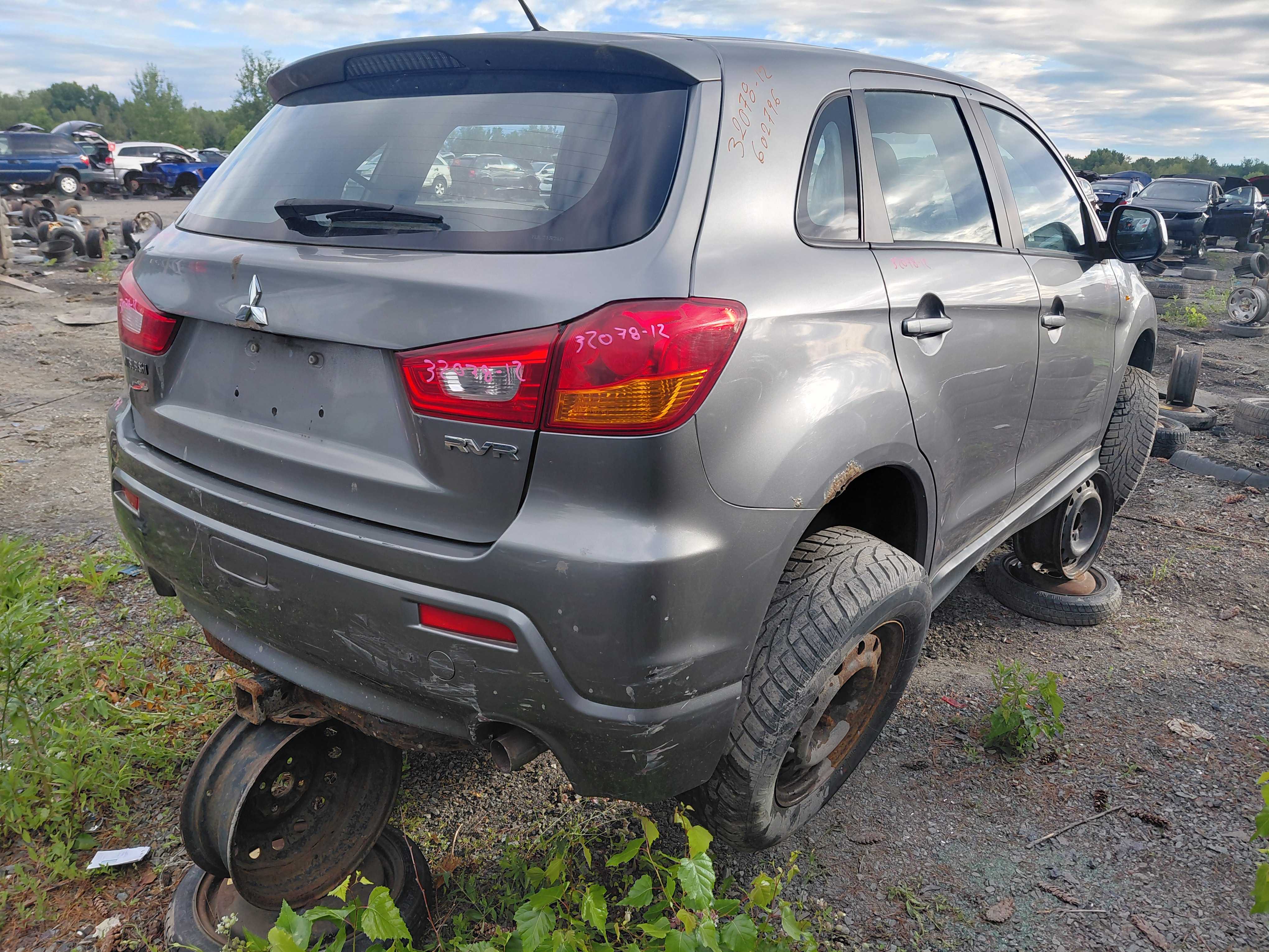 MITSUBISHI RVR 2012