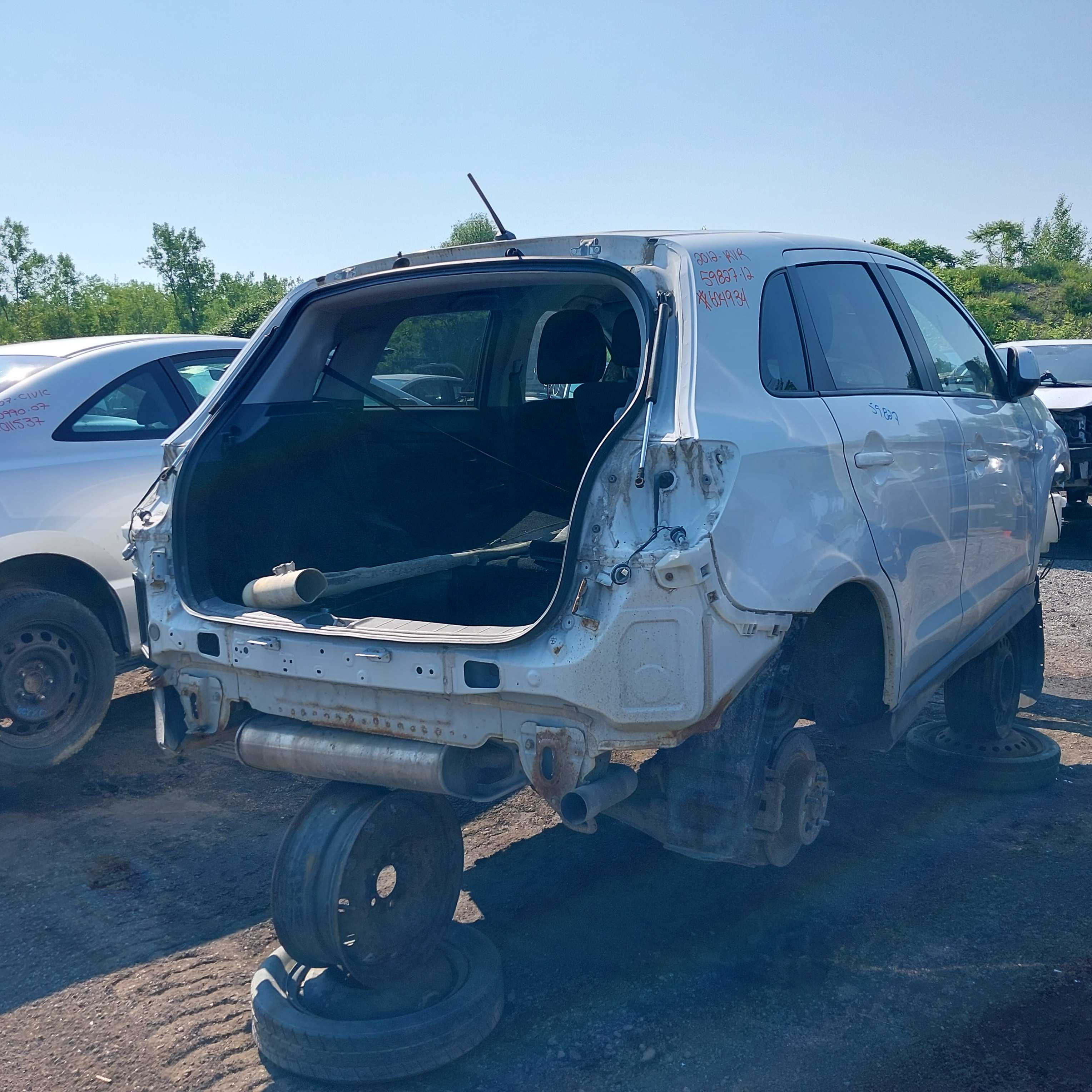 MITSUBISHI RVR 2012