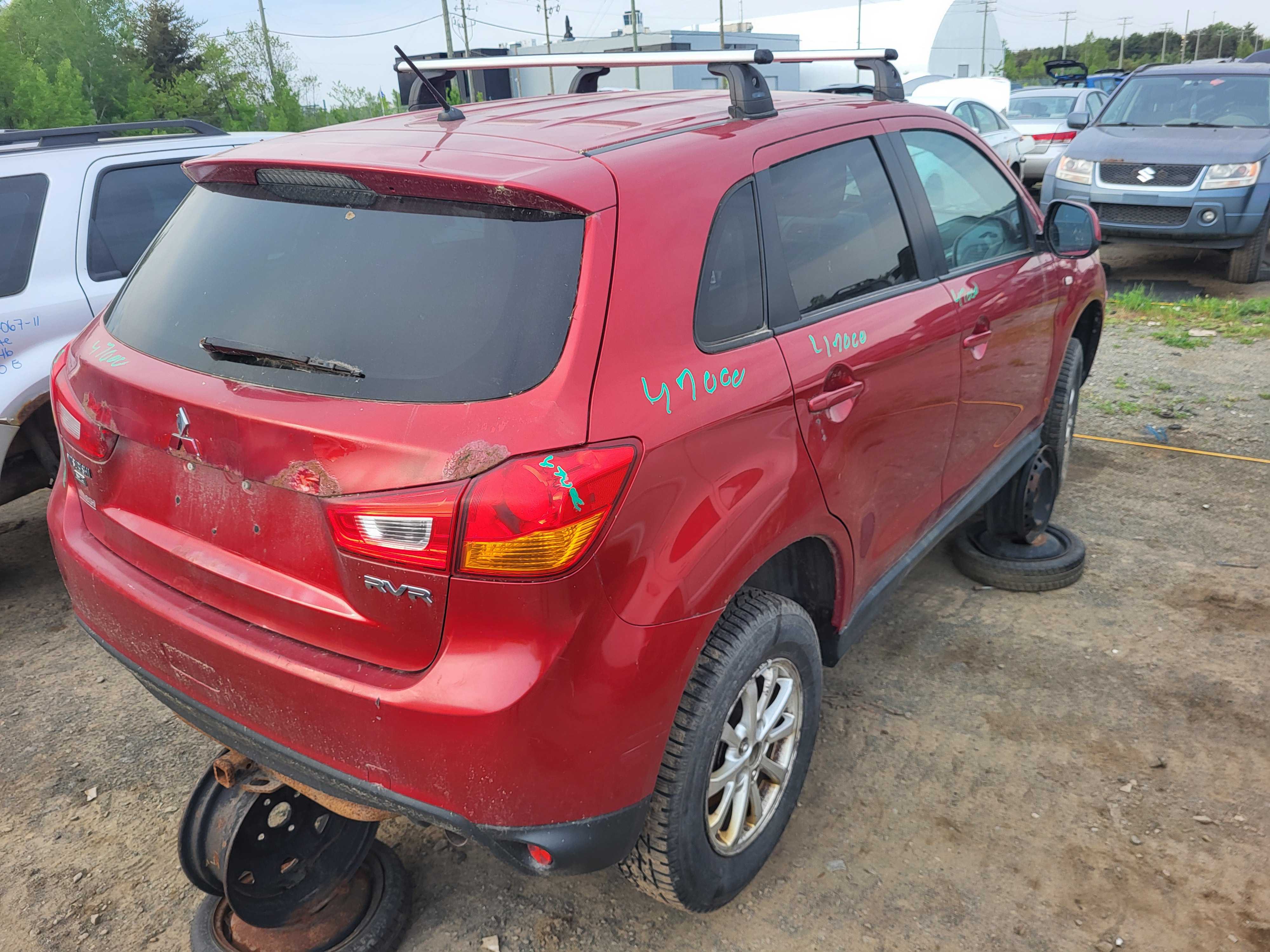 MITSUBISHI RVR 2013