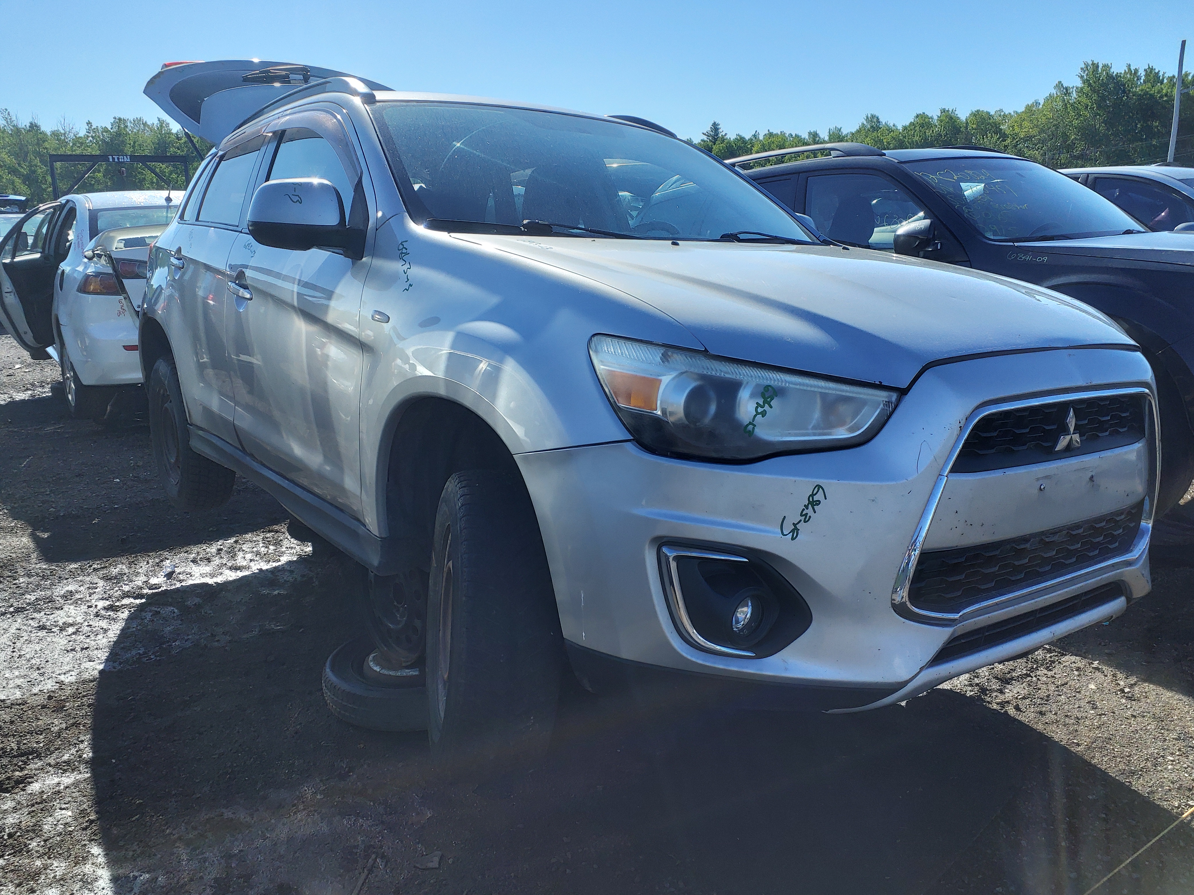 MITSUBISHI RVR 2013