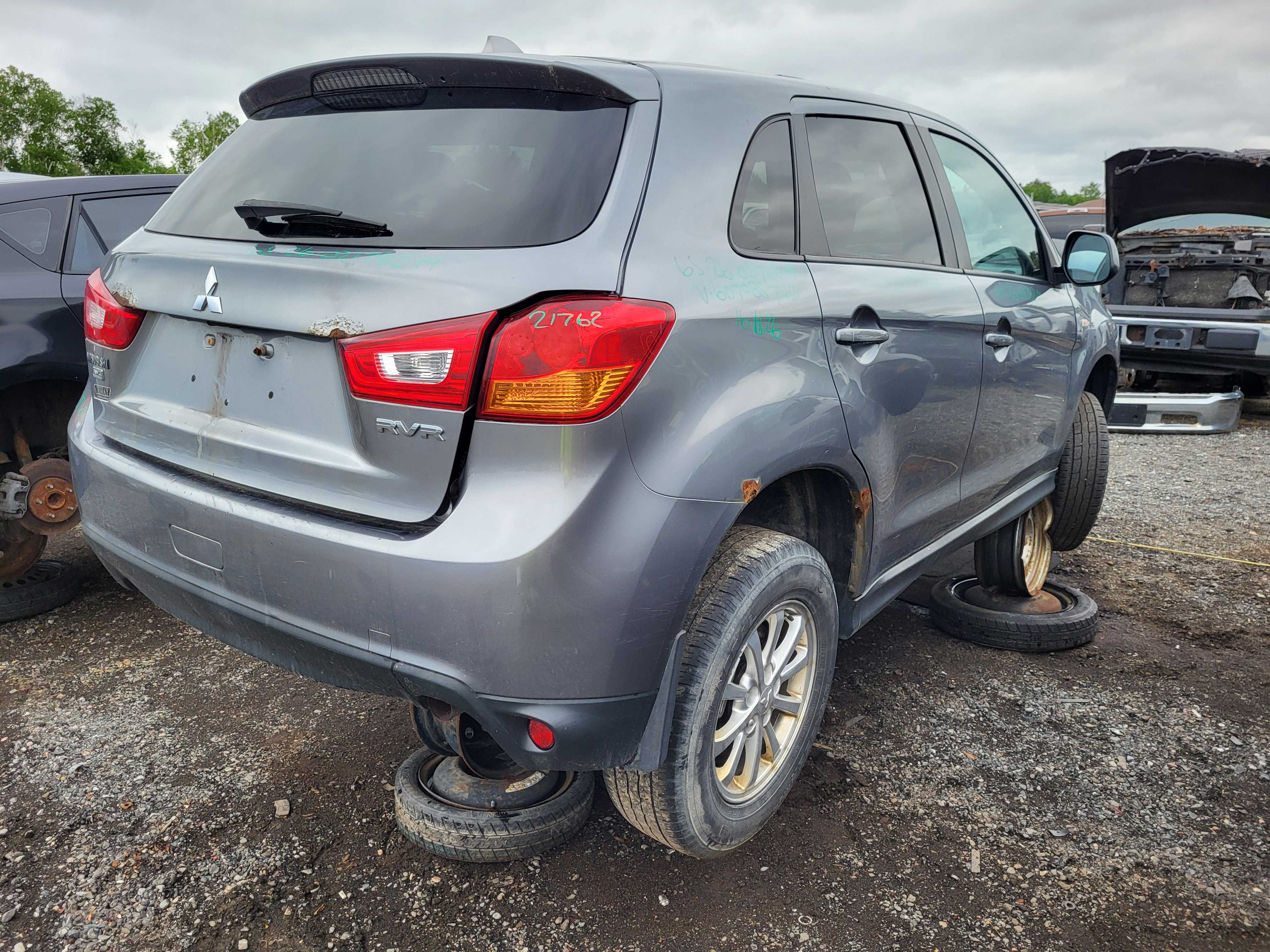 MITSUBISHI RVR 2014