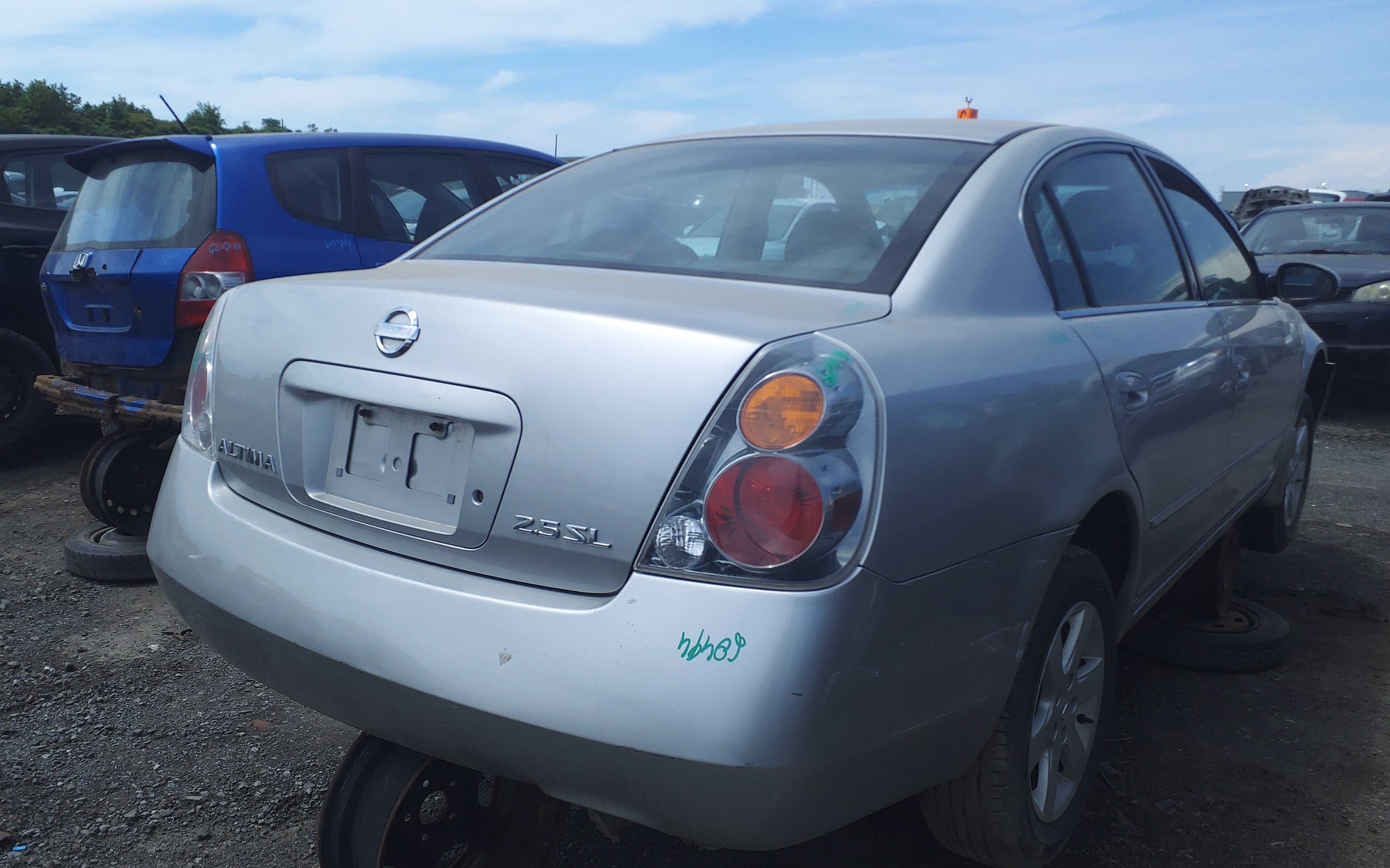 NISSAN ALTIMA 2002