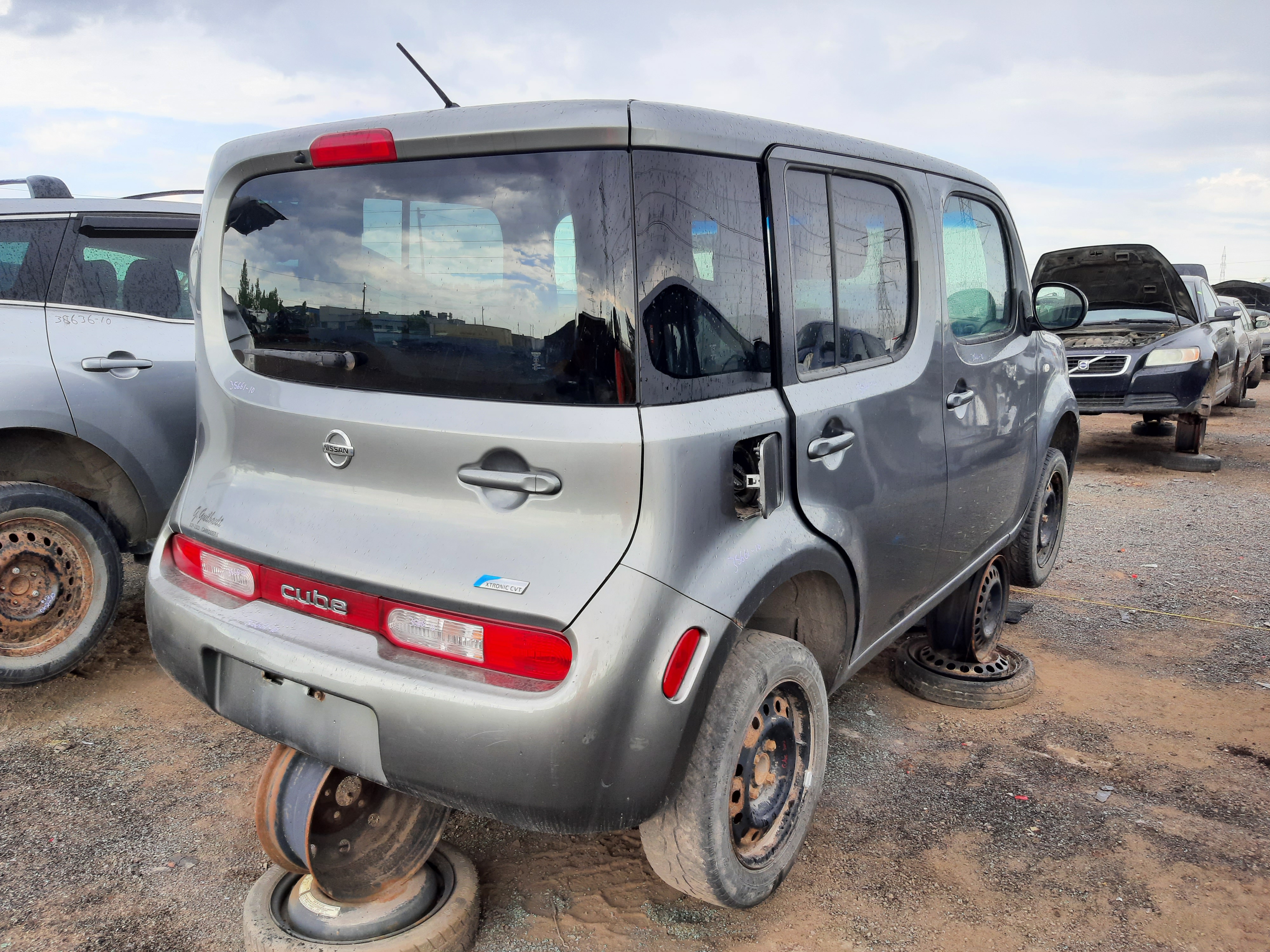 NISSAN CUBE 2010
