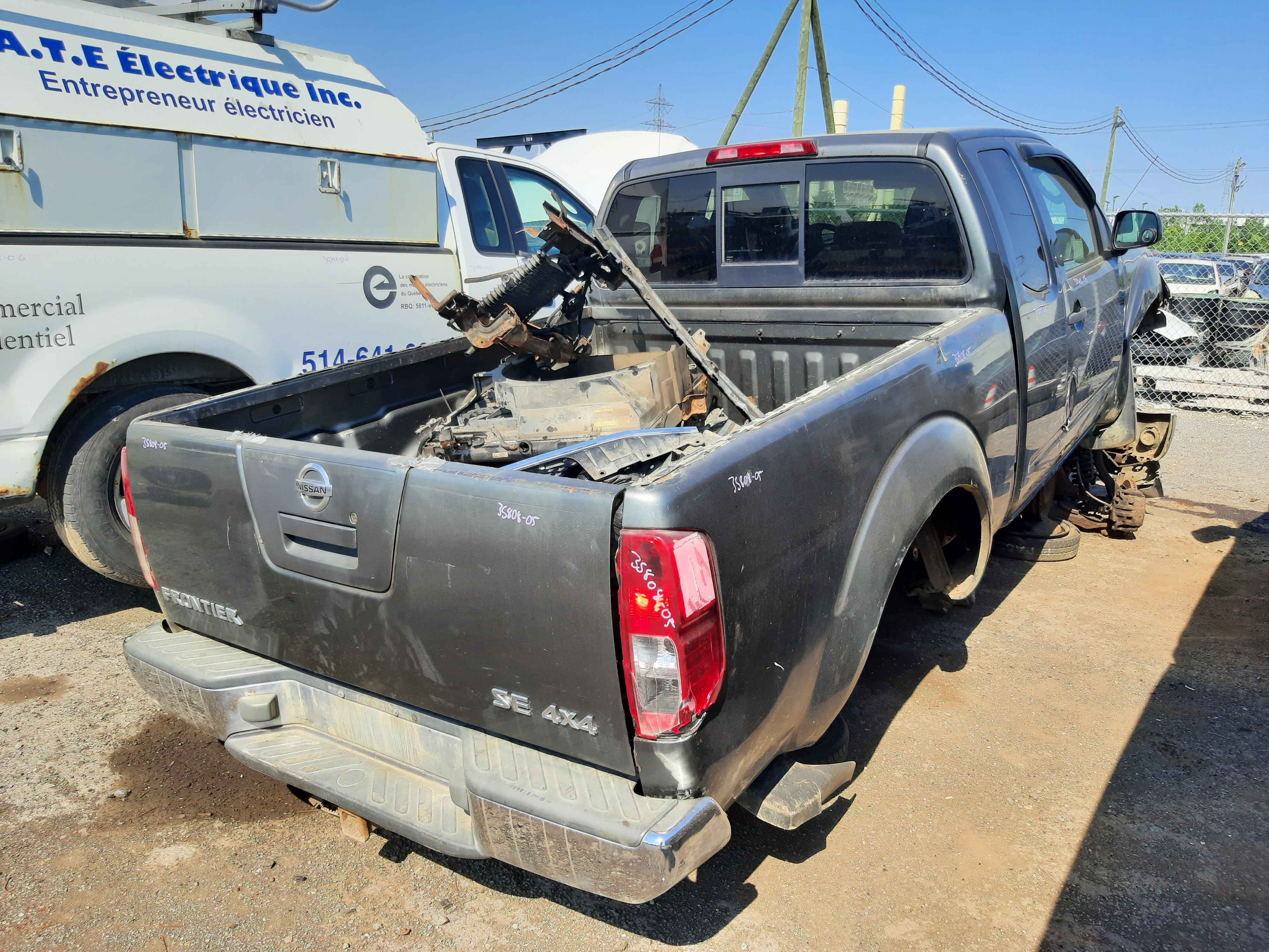 NISSAN FRONTIER 2005