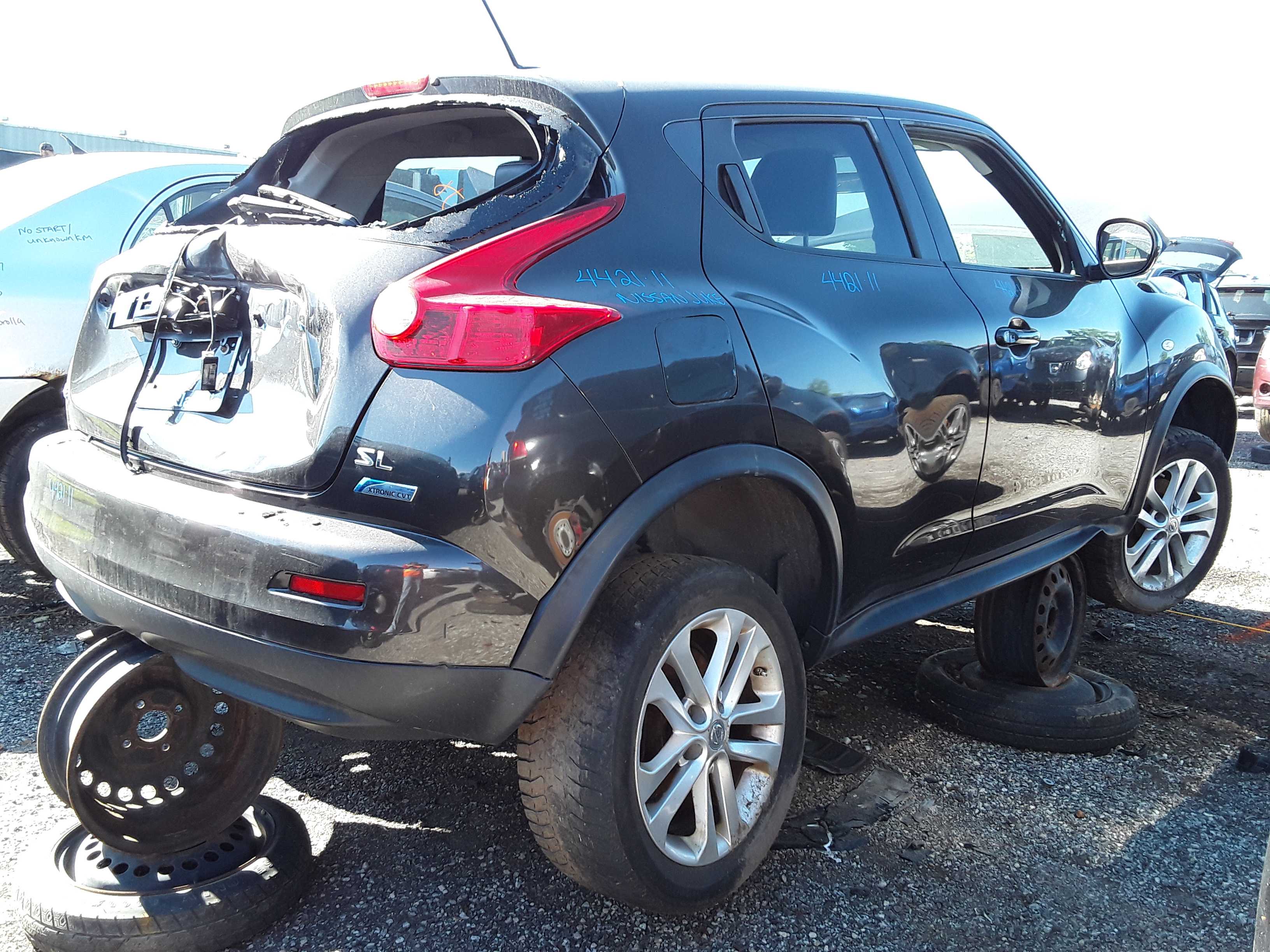 NISSAN JUKE 2011