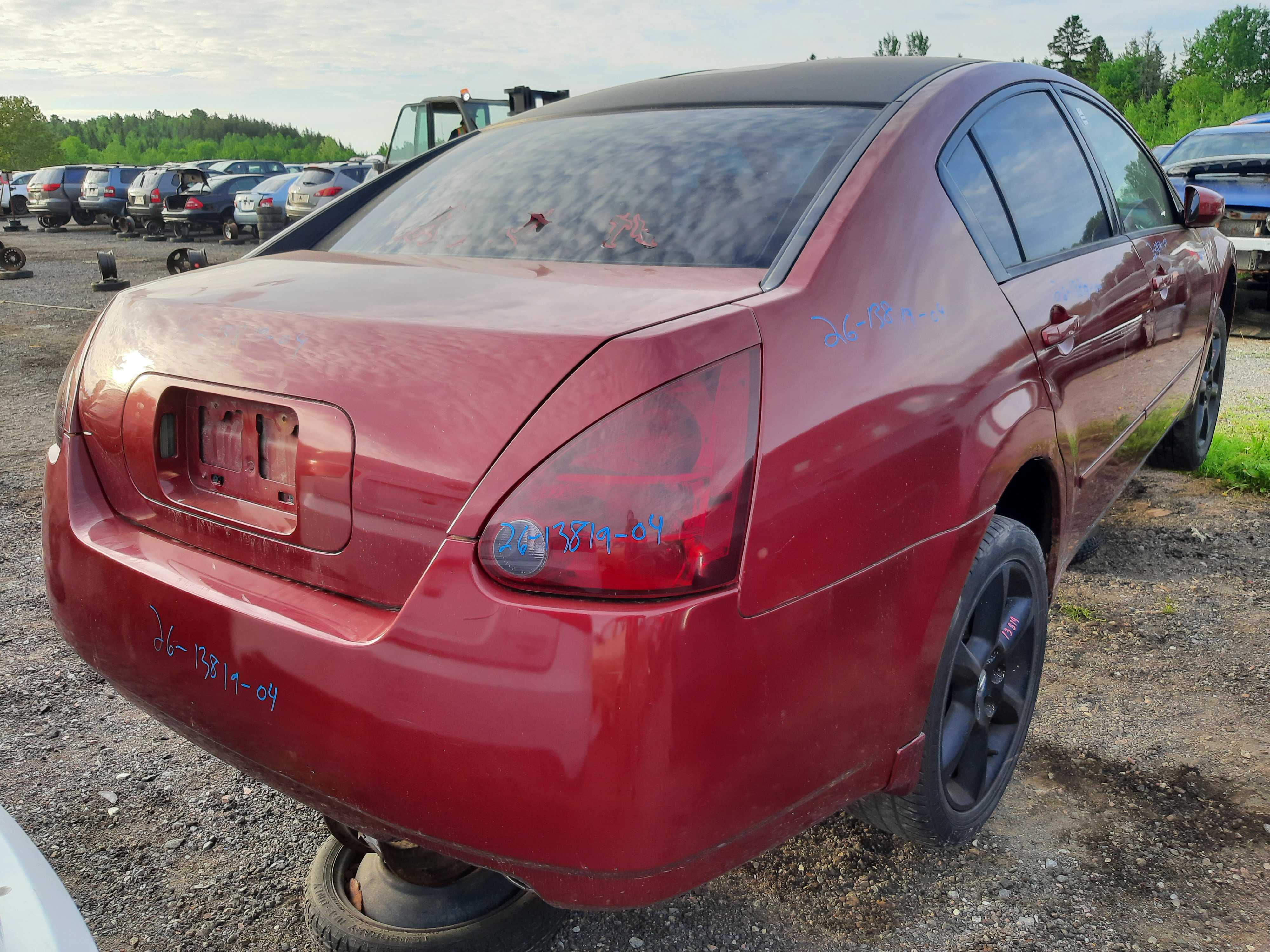 NISSAN MAXIMA 2004
