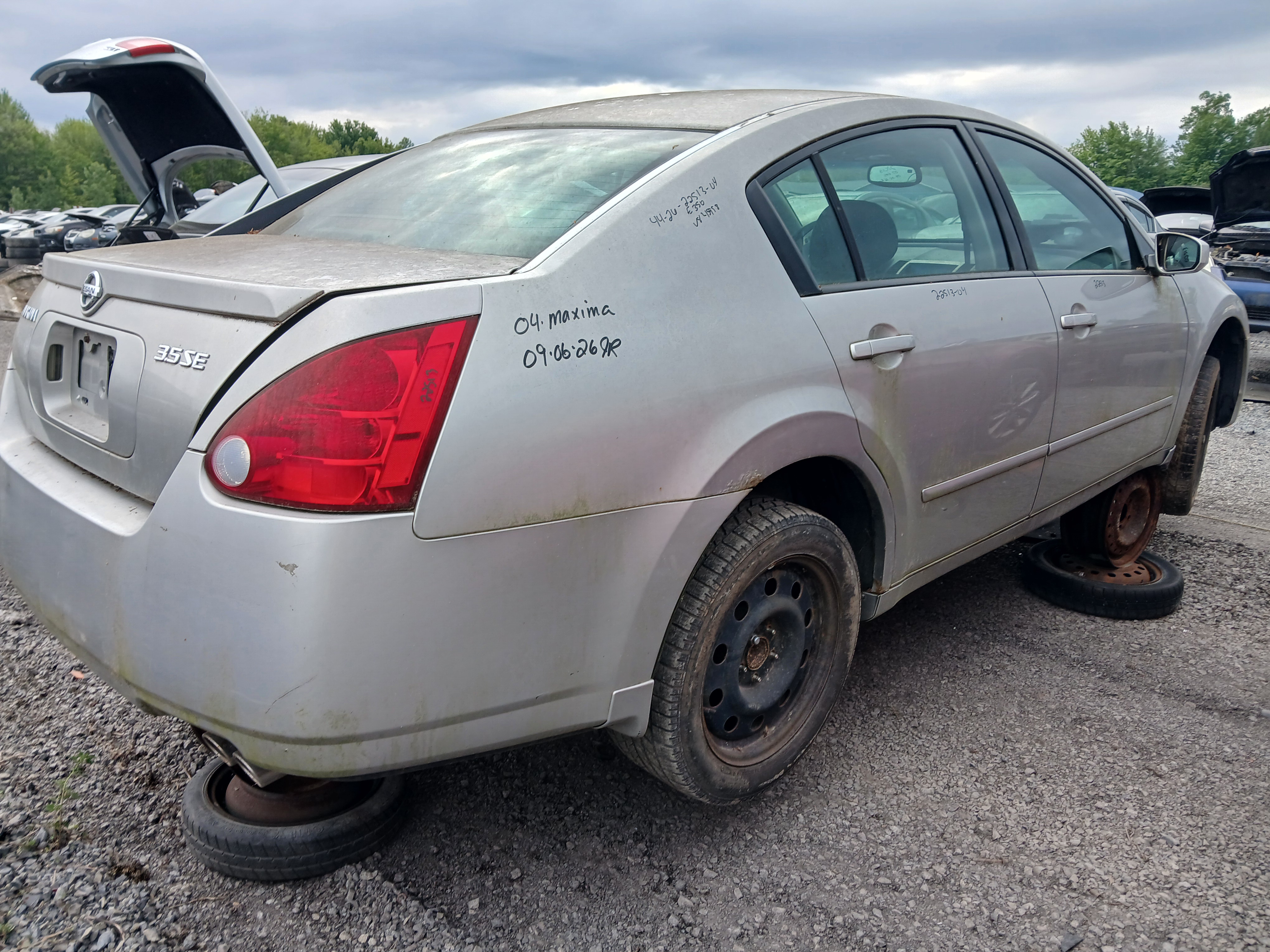 NISSAN MAXIMA 2004