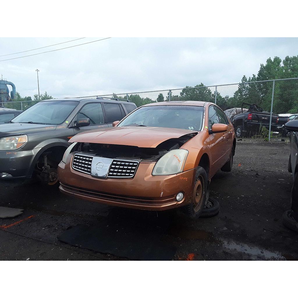 NISSAN MAXIMA 2004