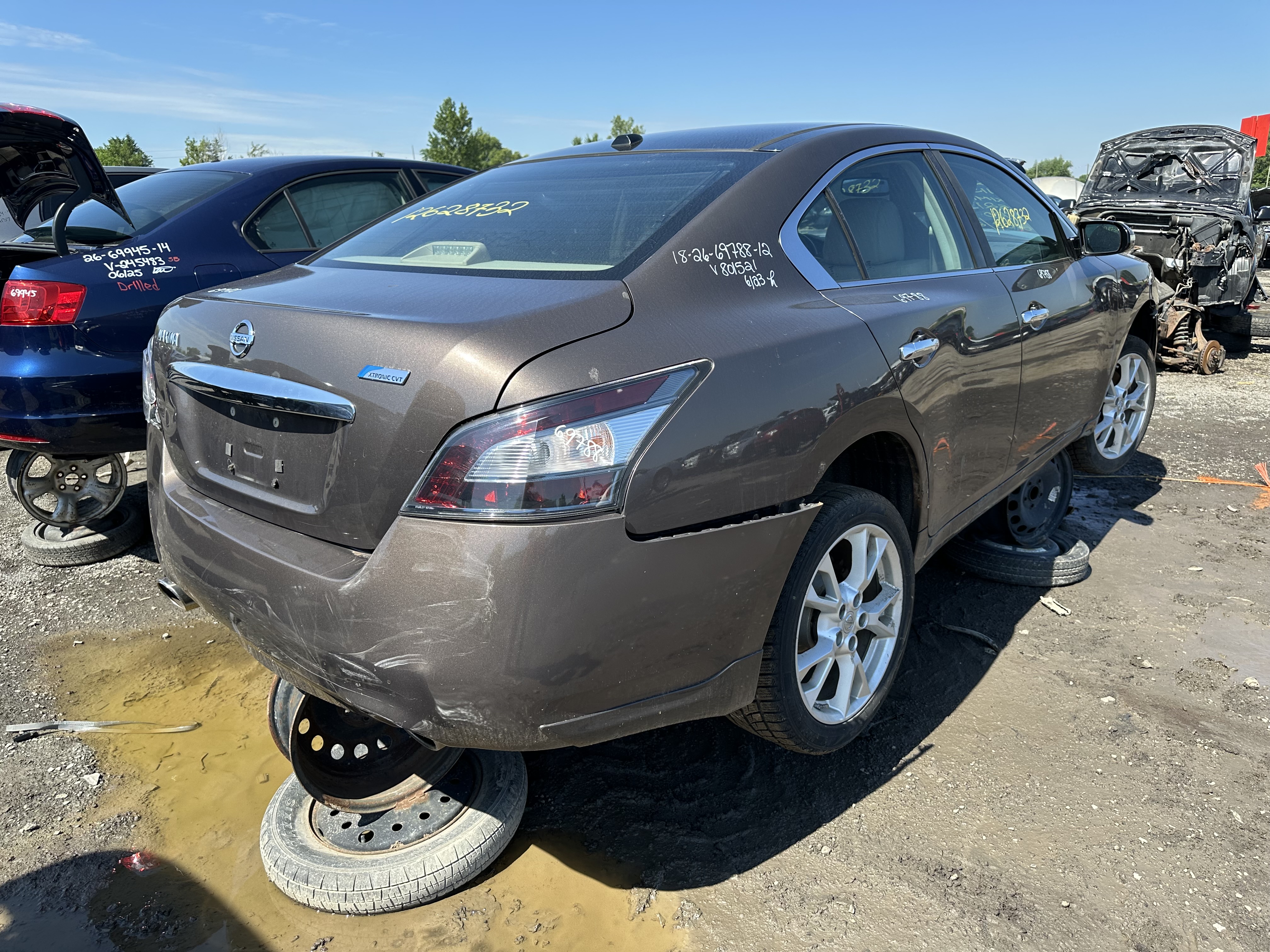 NISSAN MAXIMA 2012