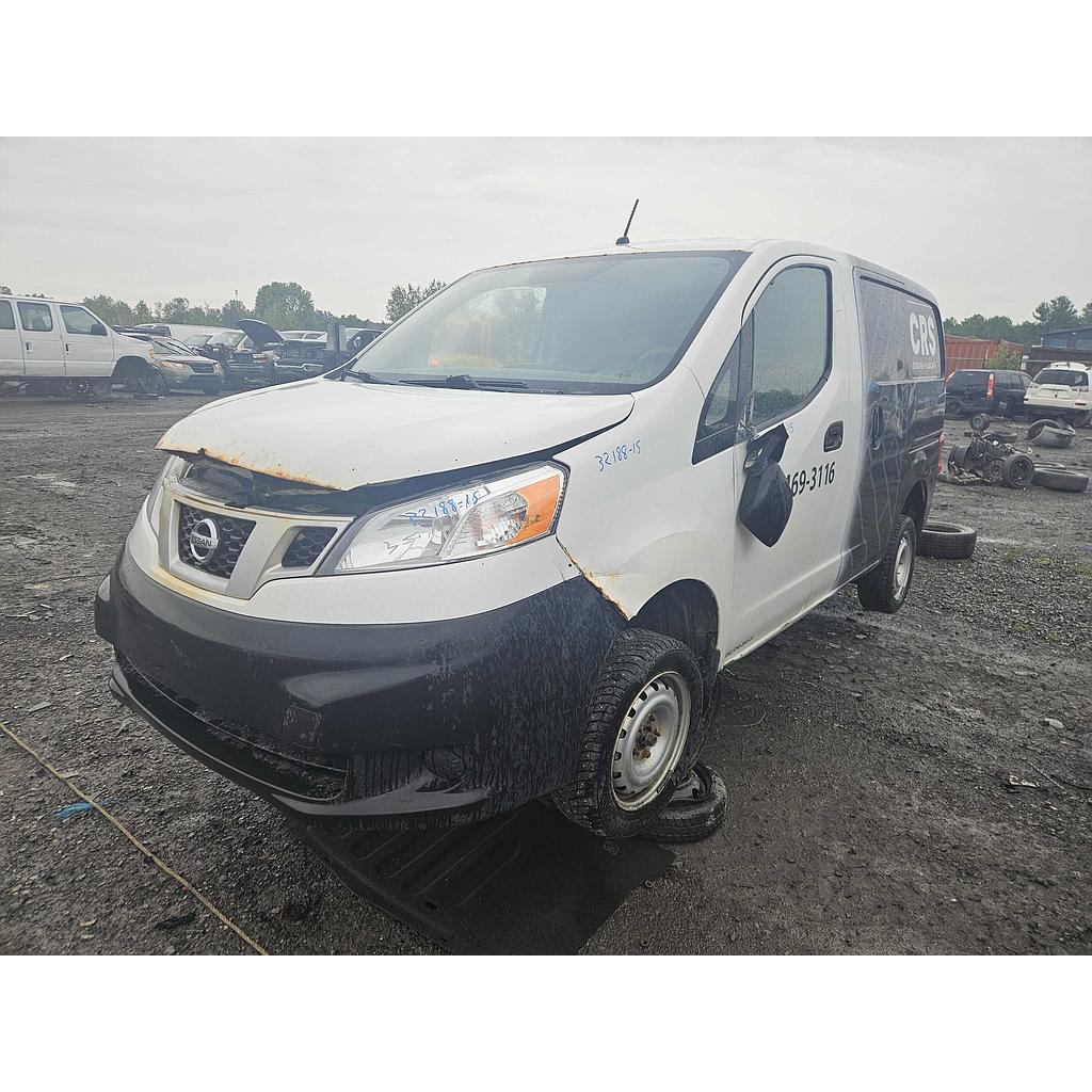 NISSAN NV 2015
