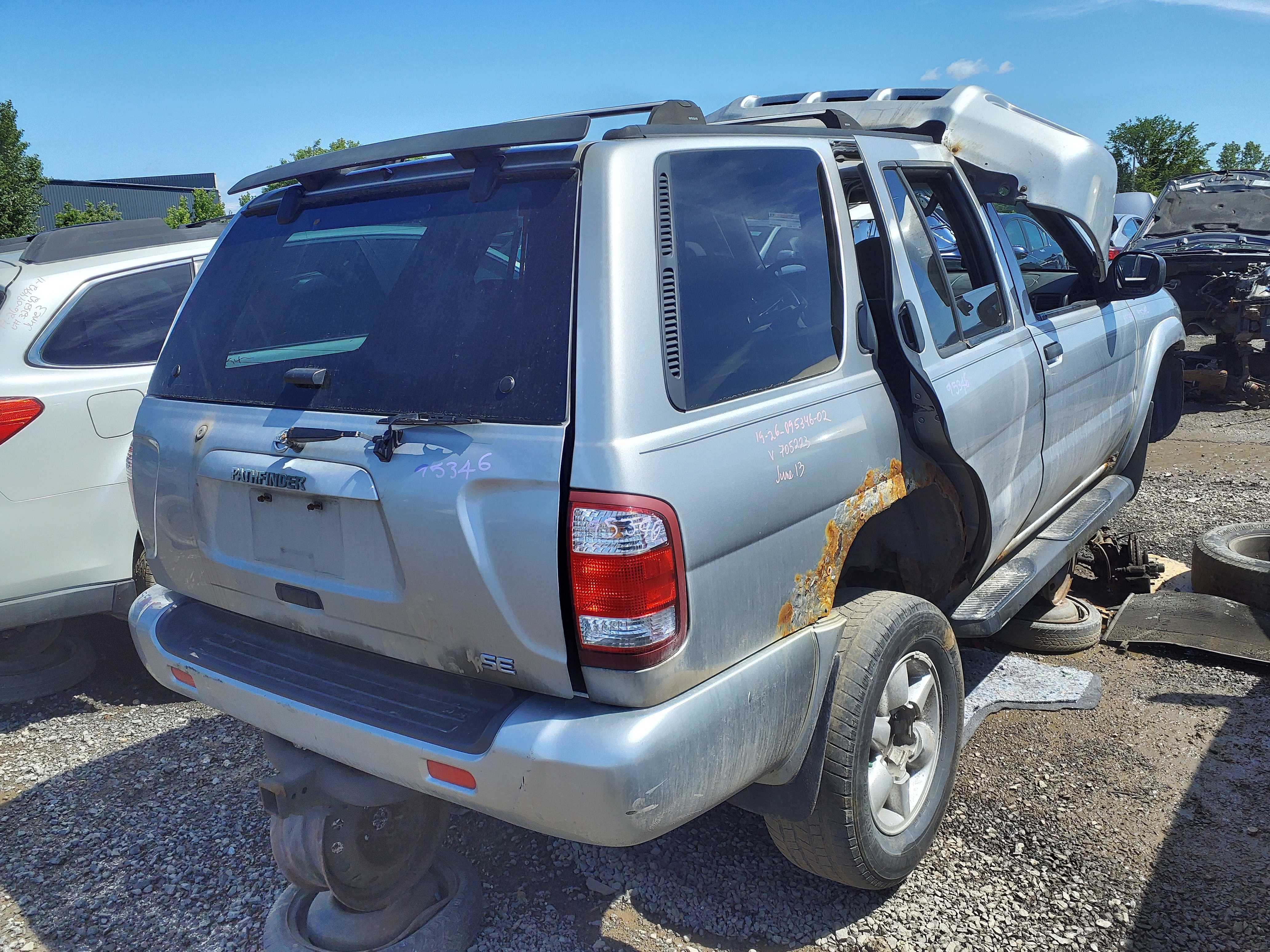 NISSAN PATHFINDER 2002