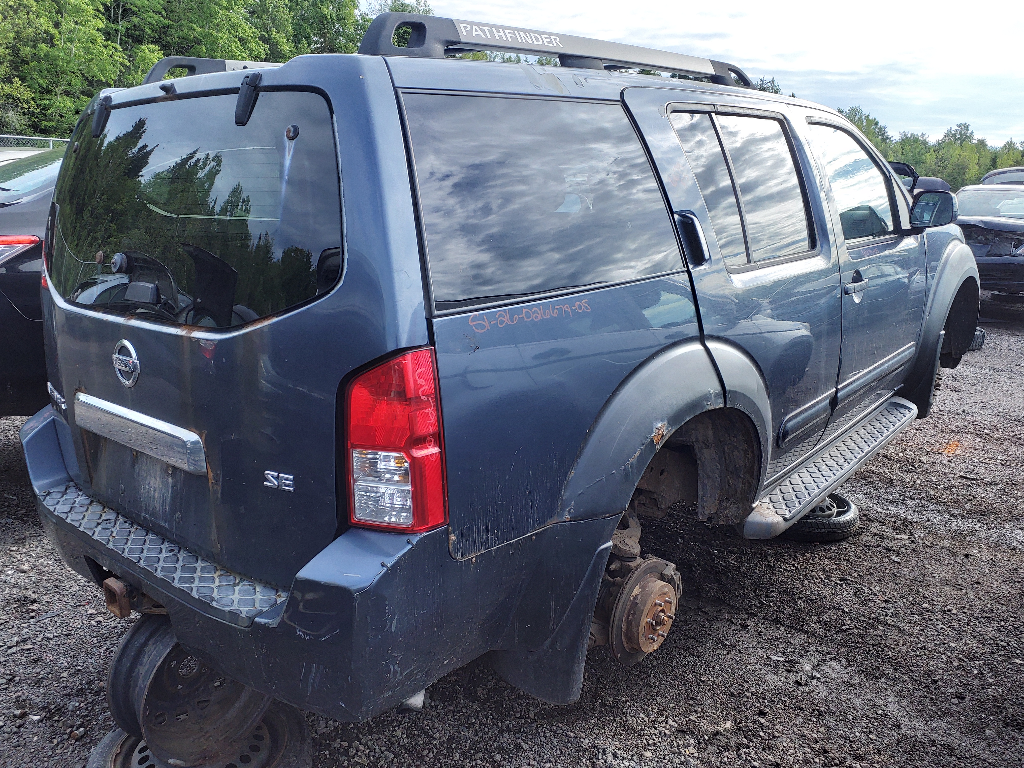 NISSAN PATHFINDER 2005