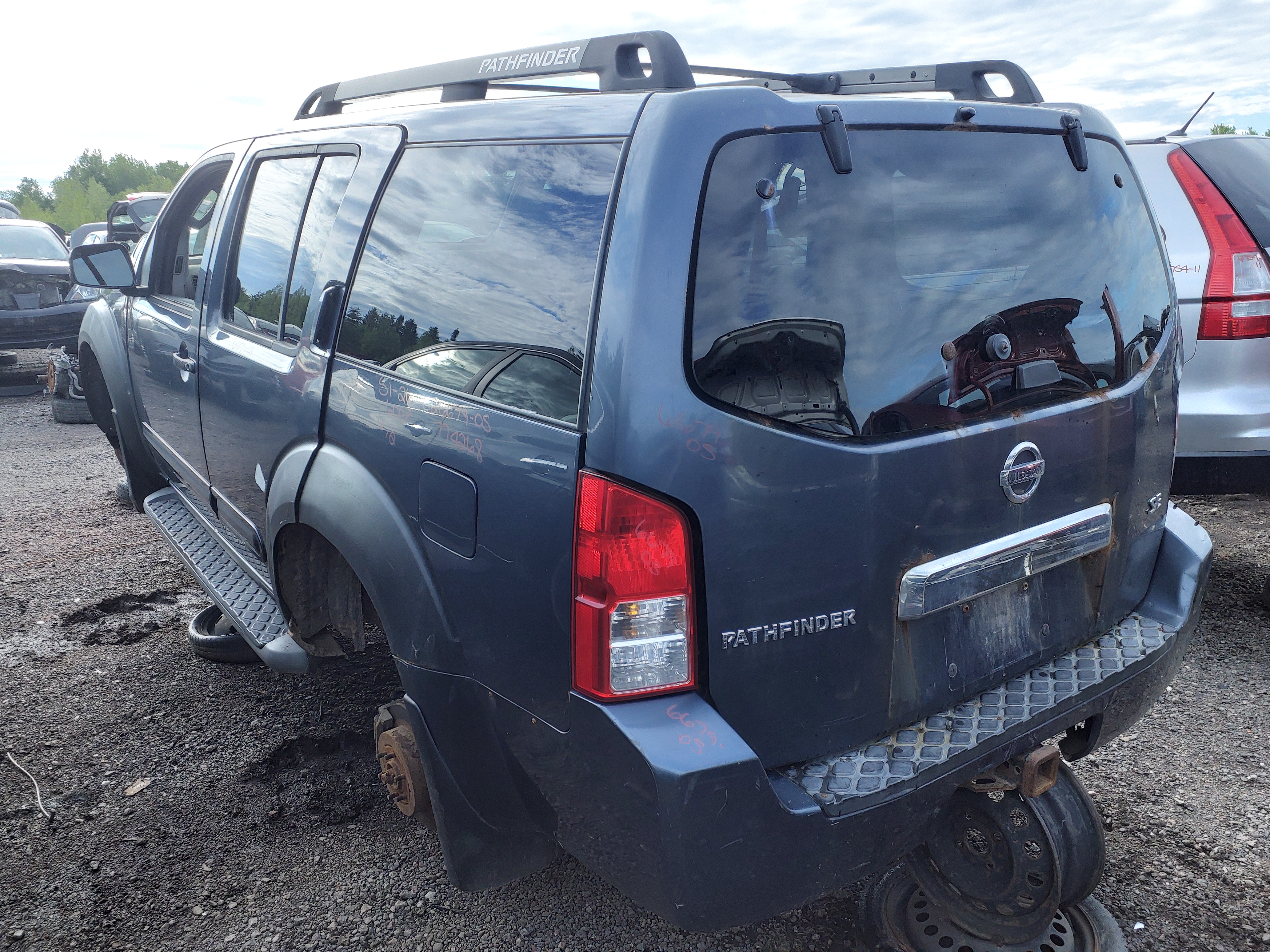 NISSAN PATHFINDER 2005