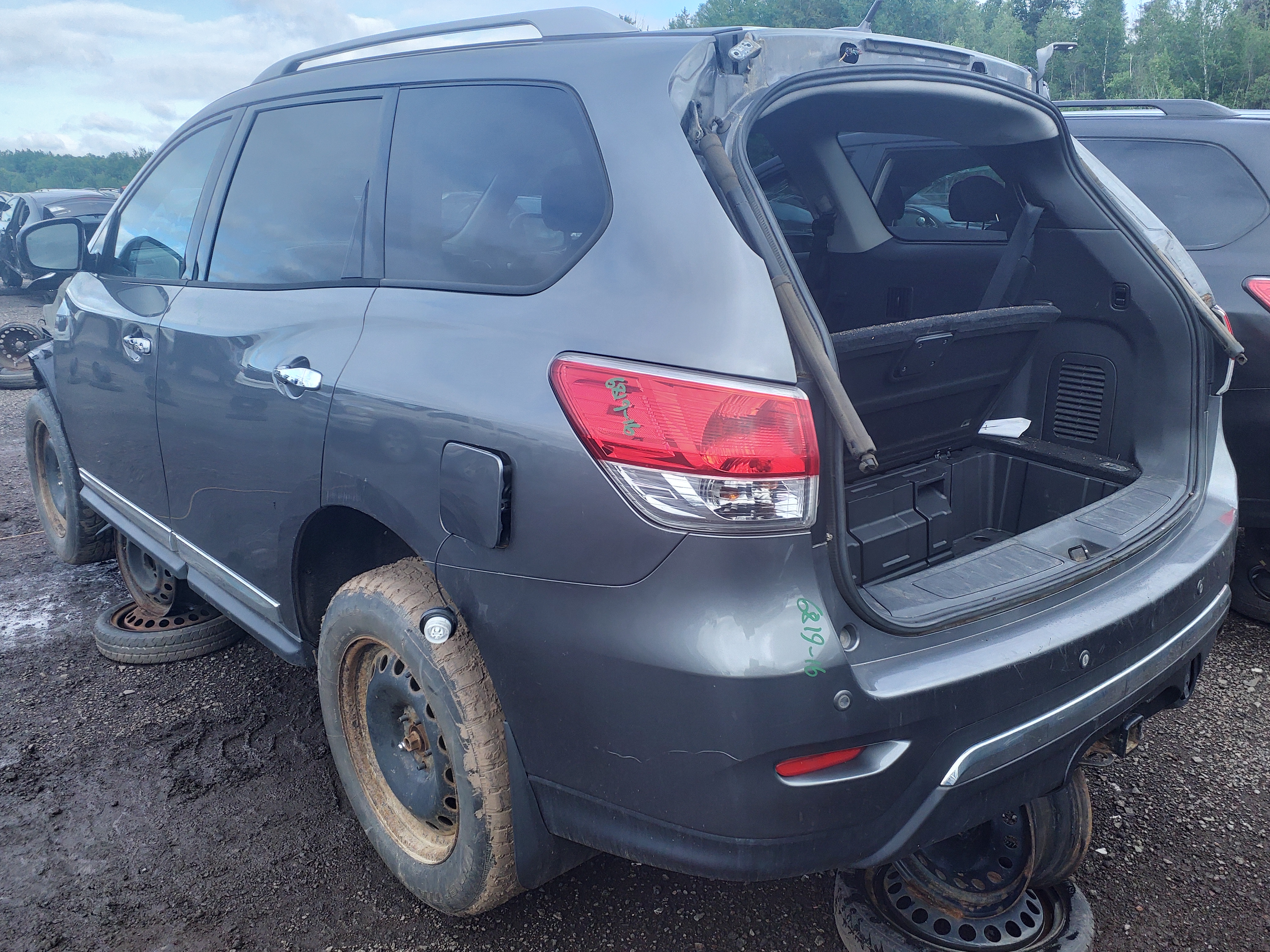 NISSAN PATHFINDER 2016