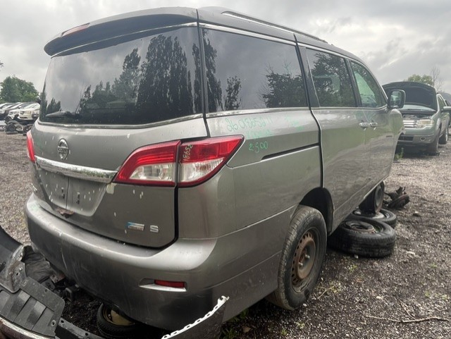 NISSAN QUEST 2011