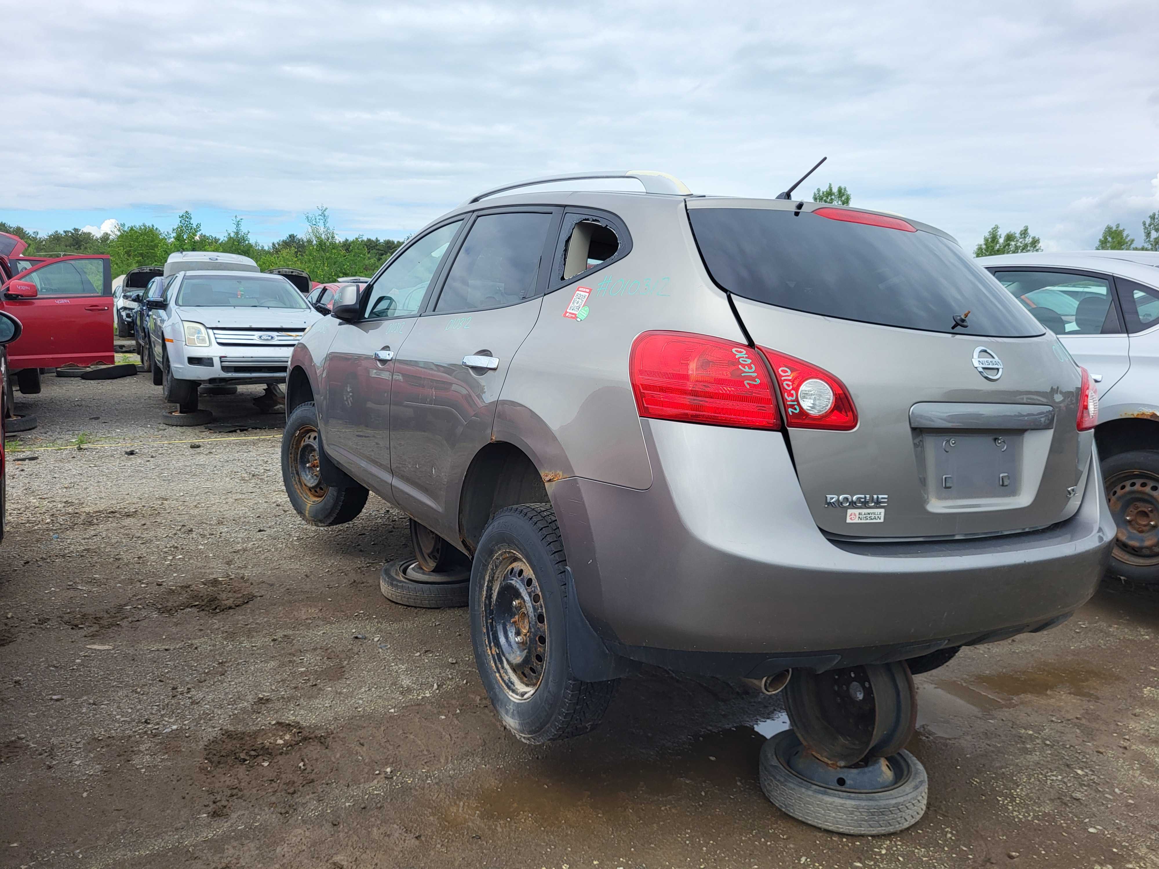 NISSAN ROGUE 2010