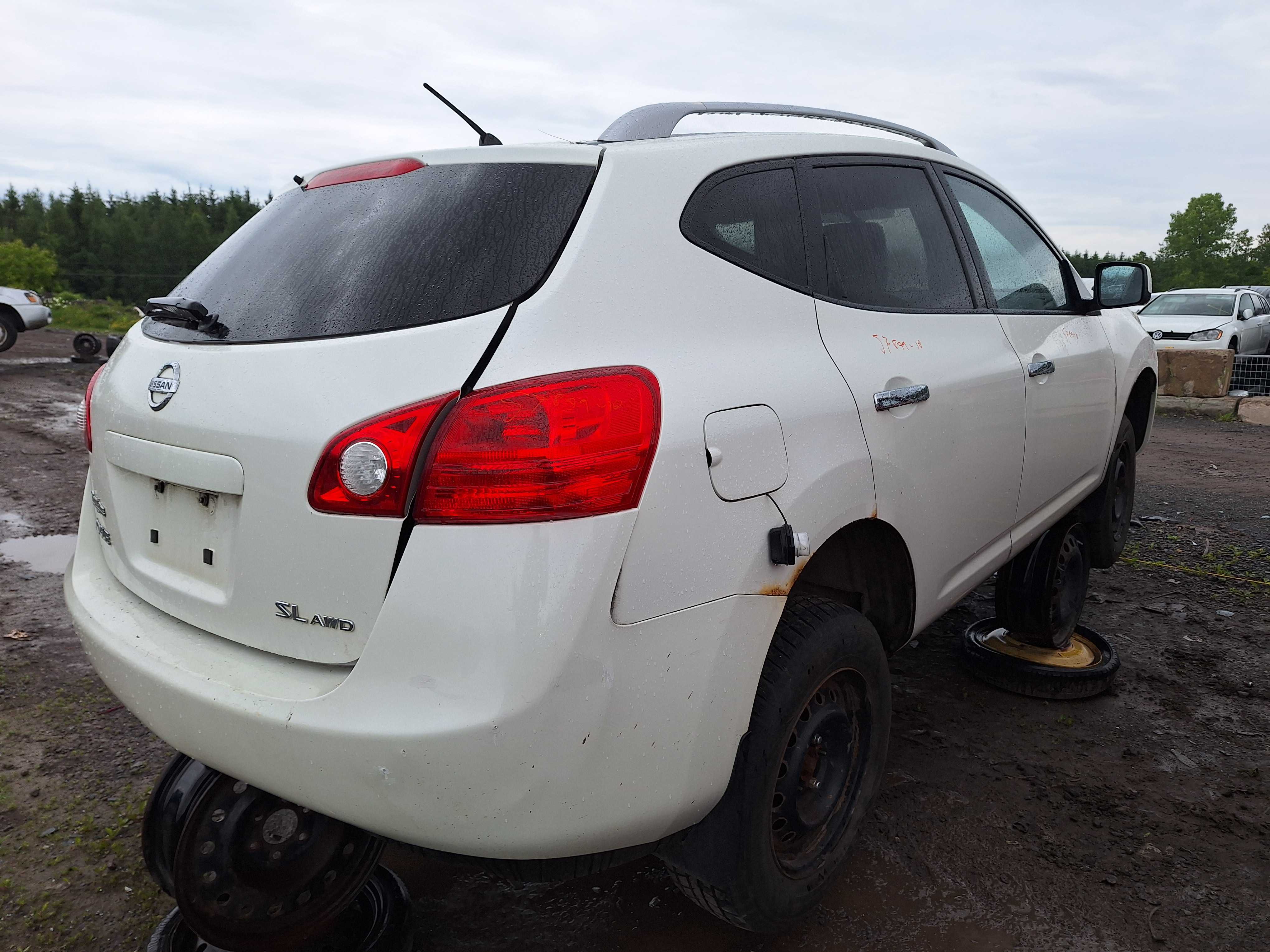 NISSAN ROGUE 2010
