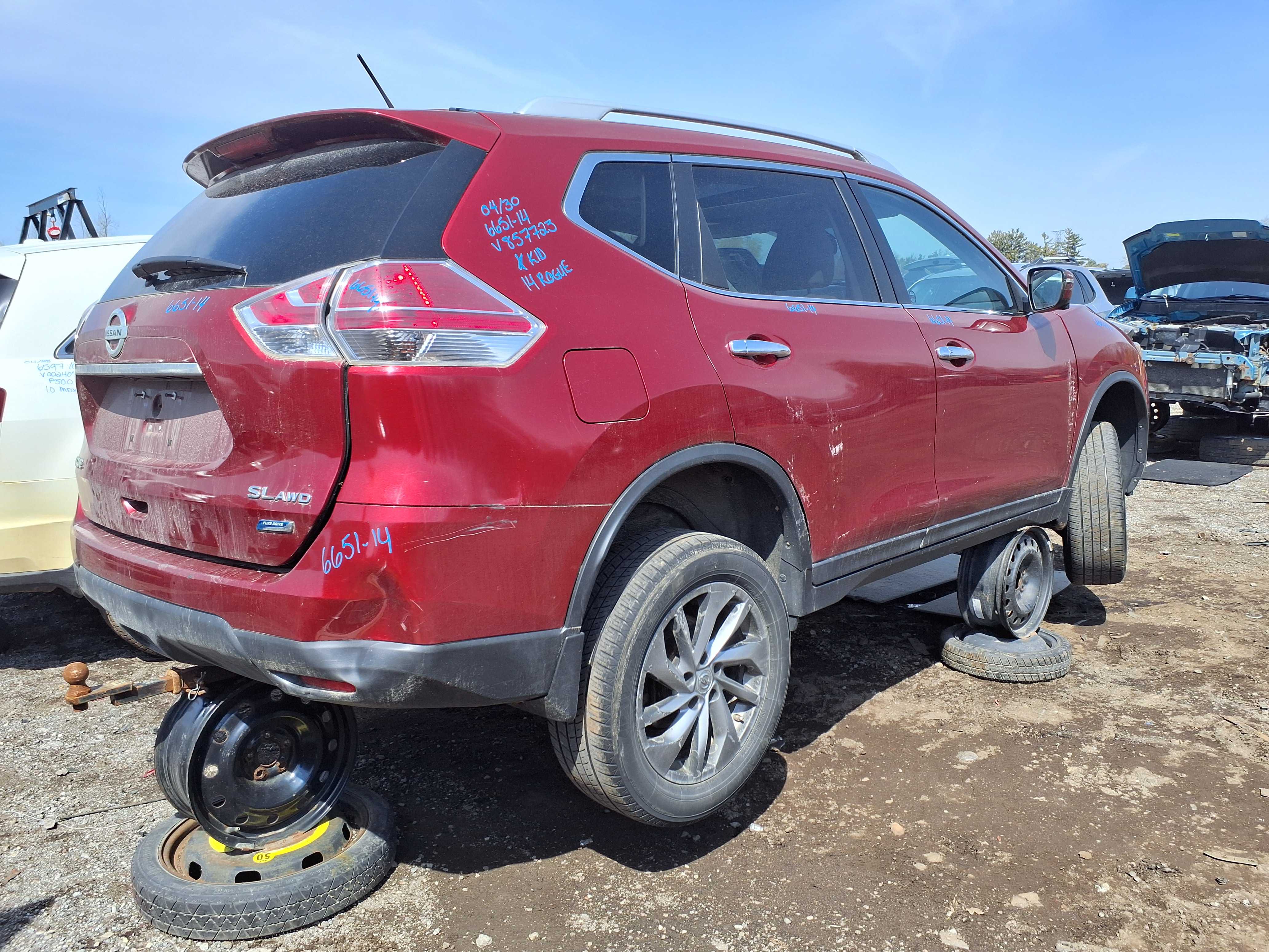NISSAN ROGUE 2014