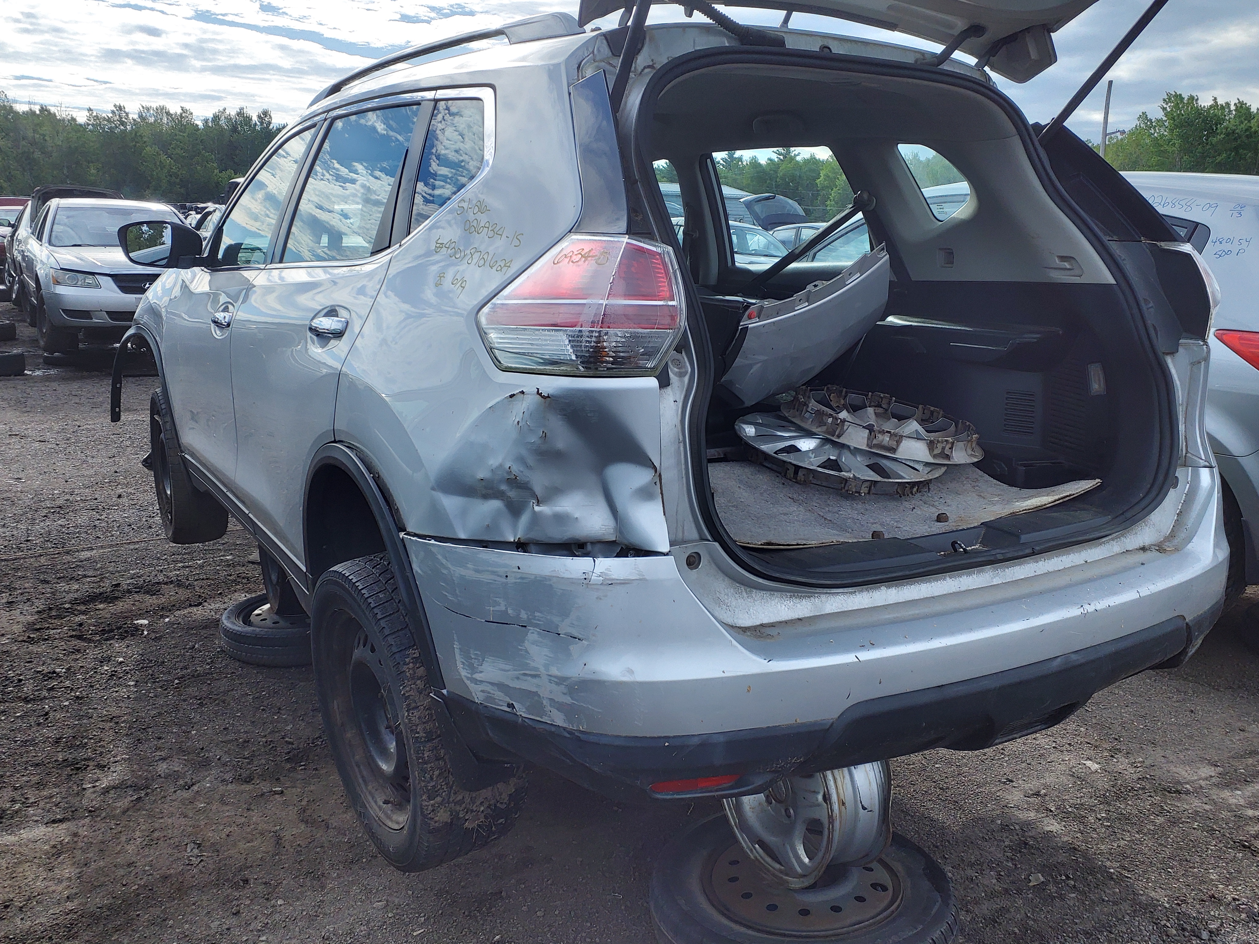 NISSAN ROGUE 2015