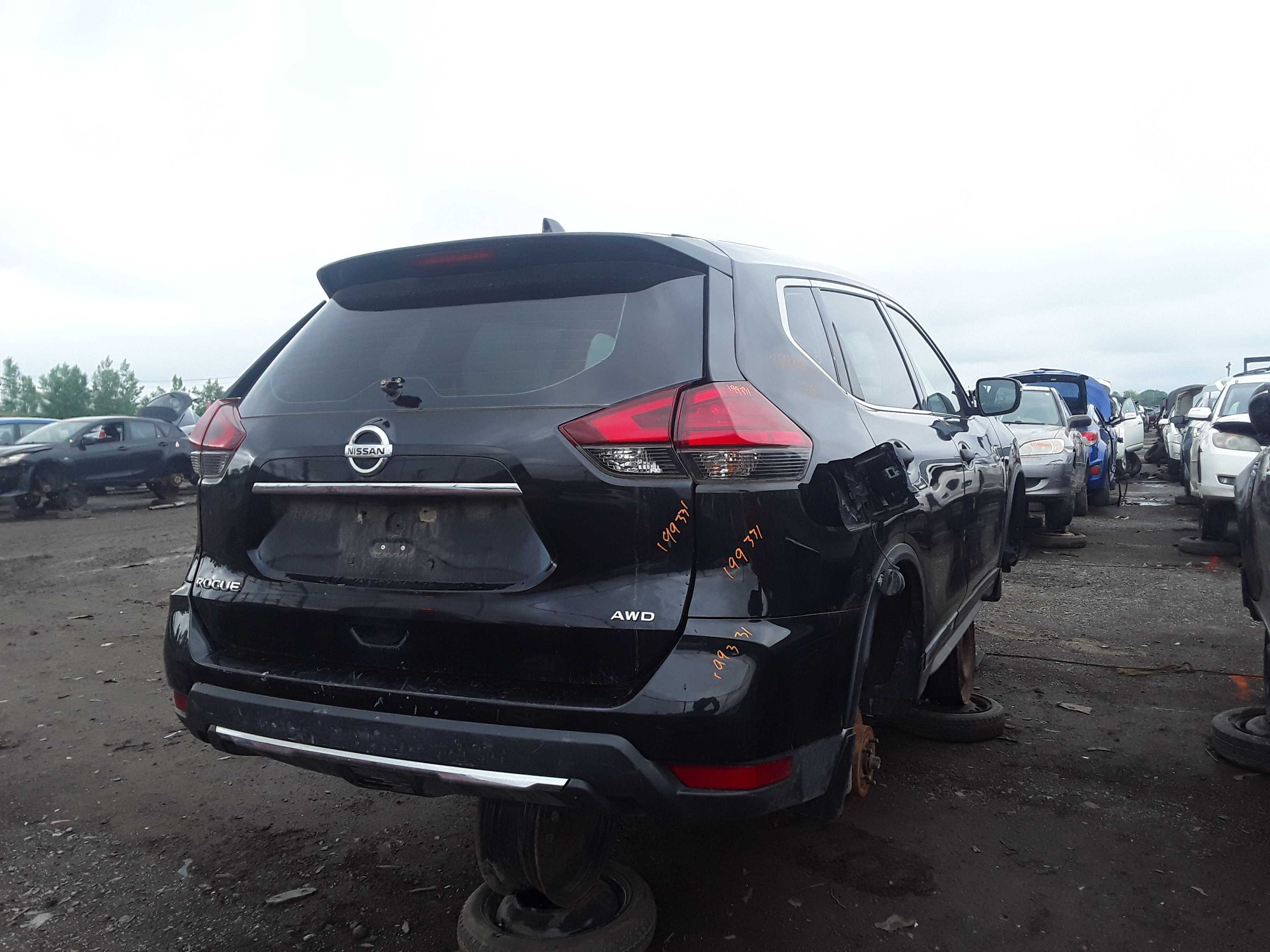 NISSAN ROGUE 2017