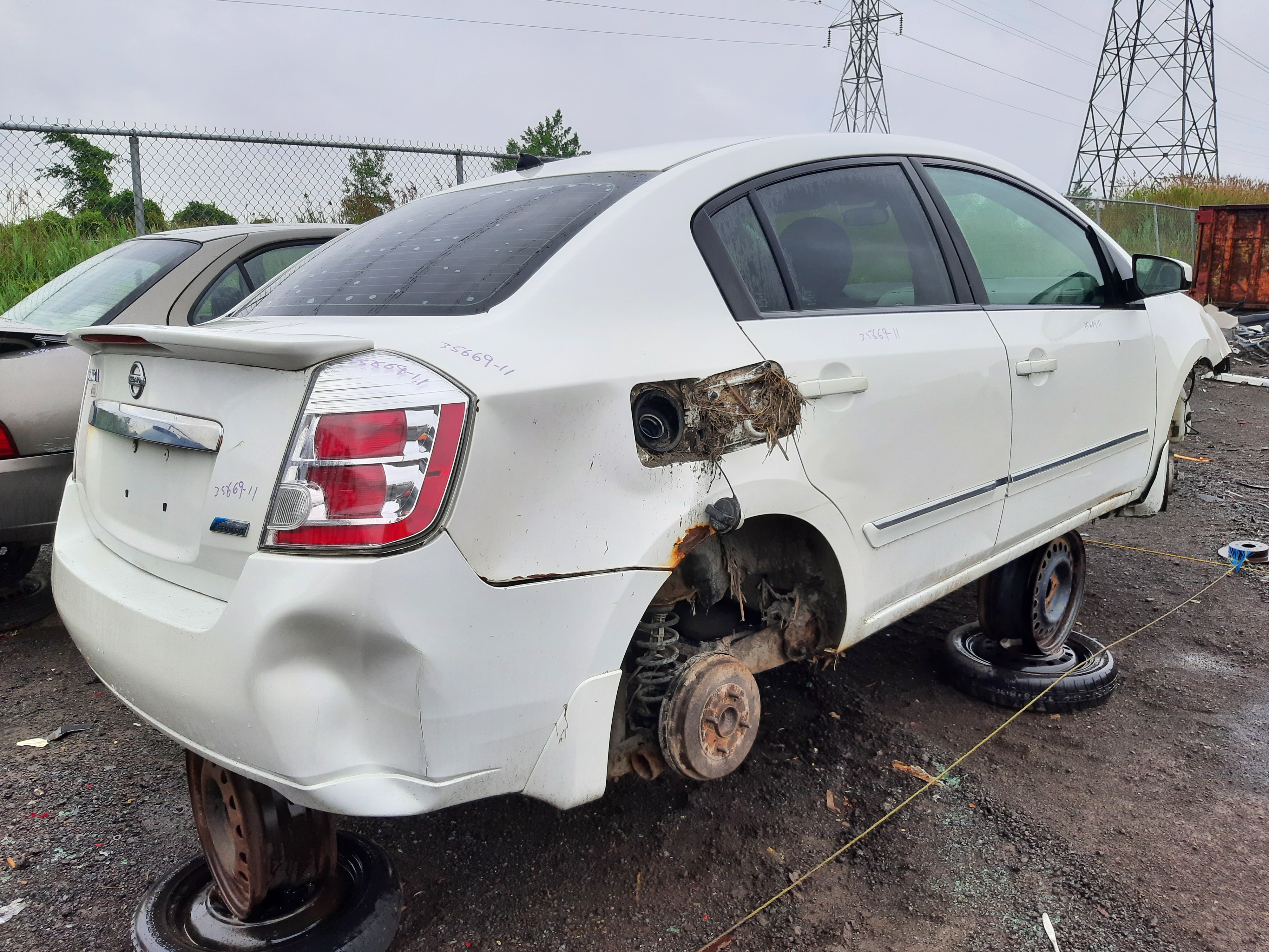 NISSAN SENTRA 2011