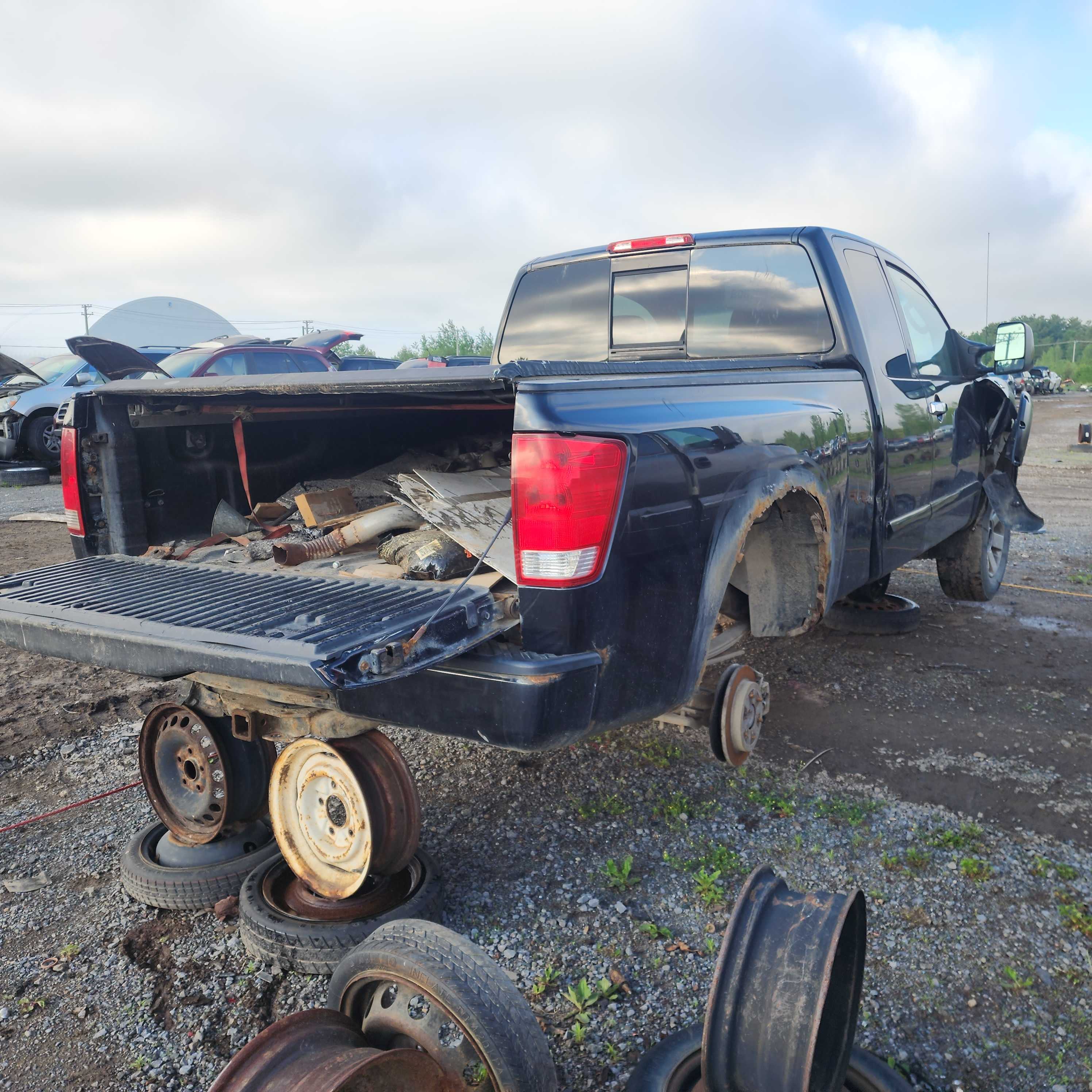 NISSAN TITAN 2004