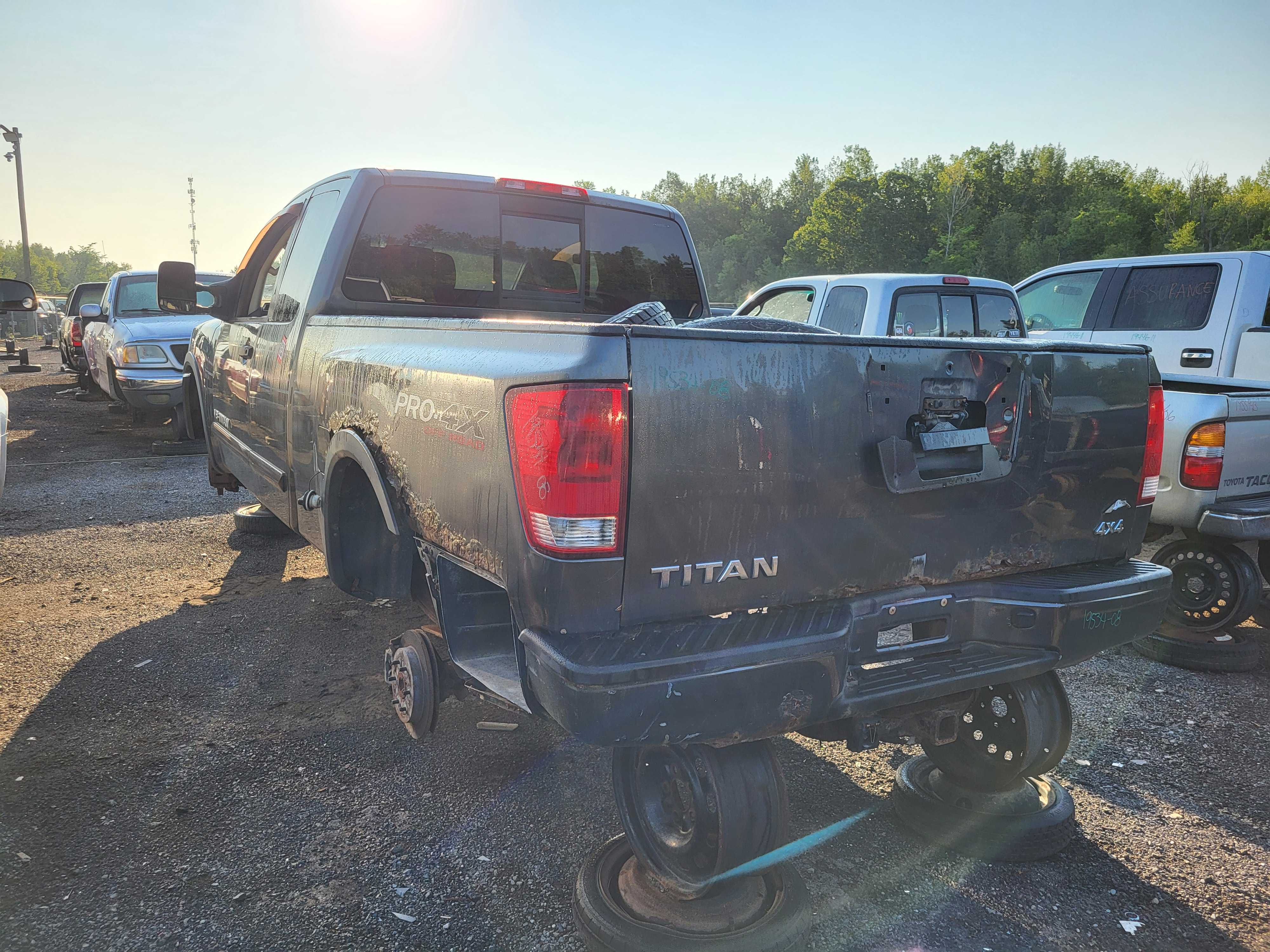 NISSAN TITAN 2008