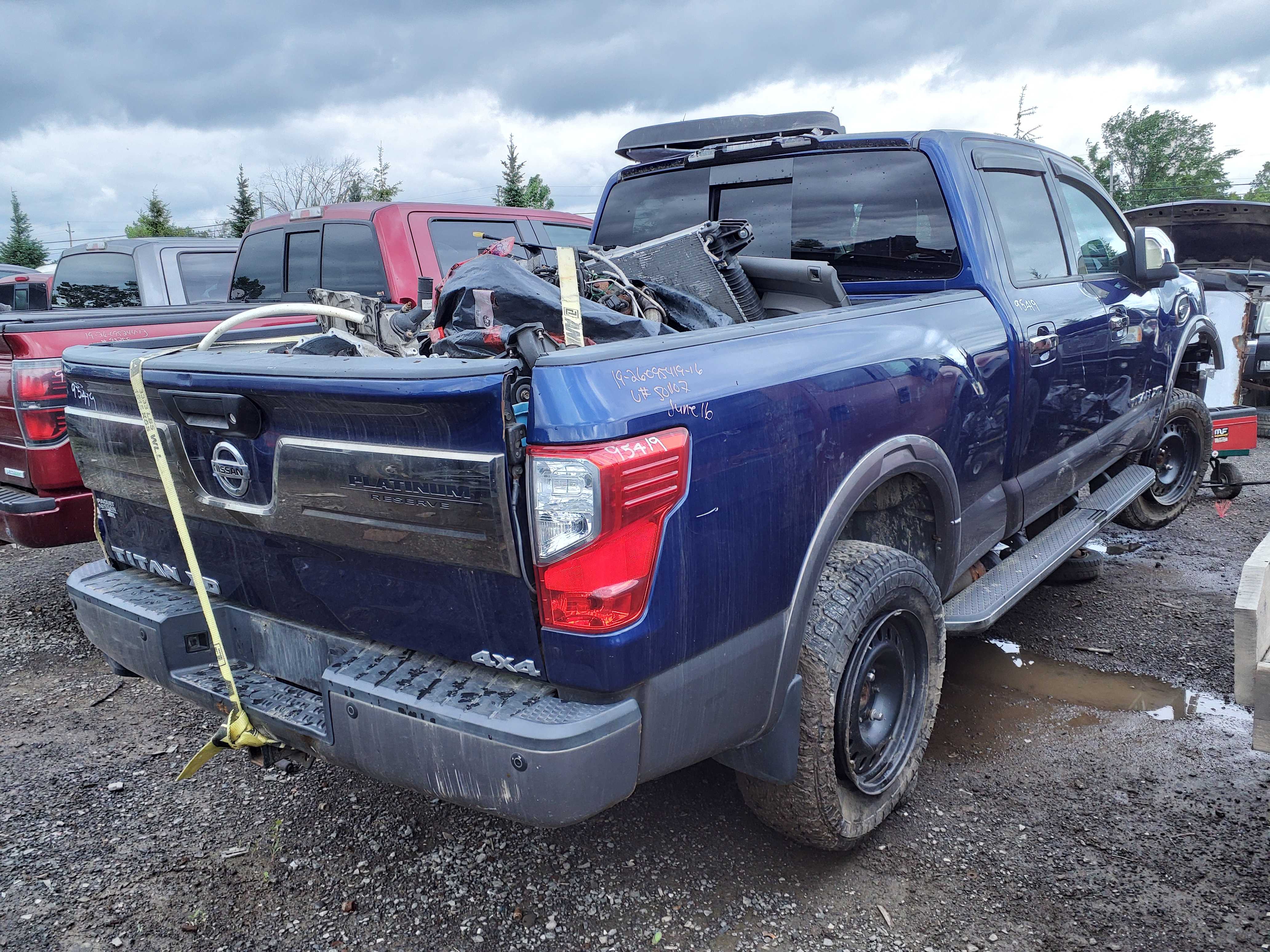 NISSAN TITAN 2016