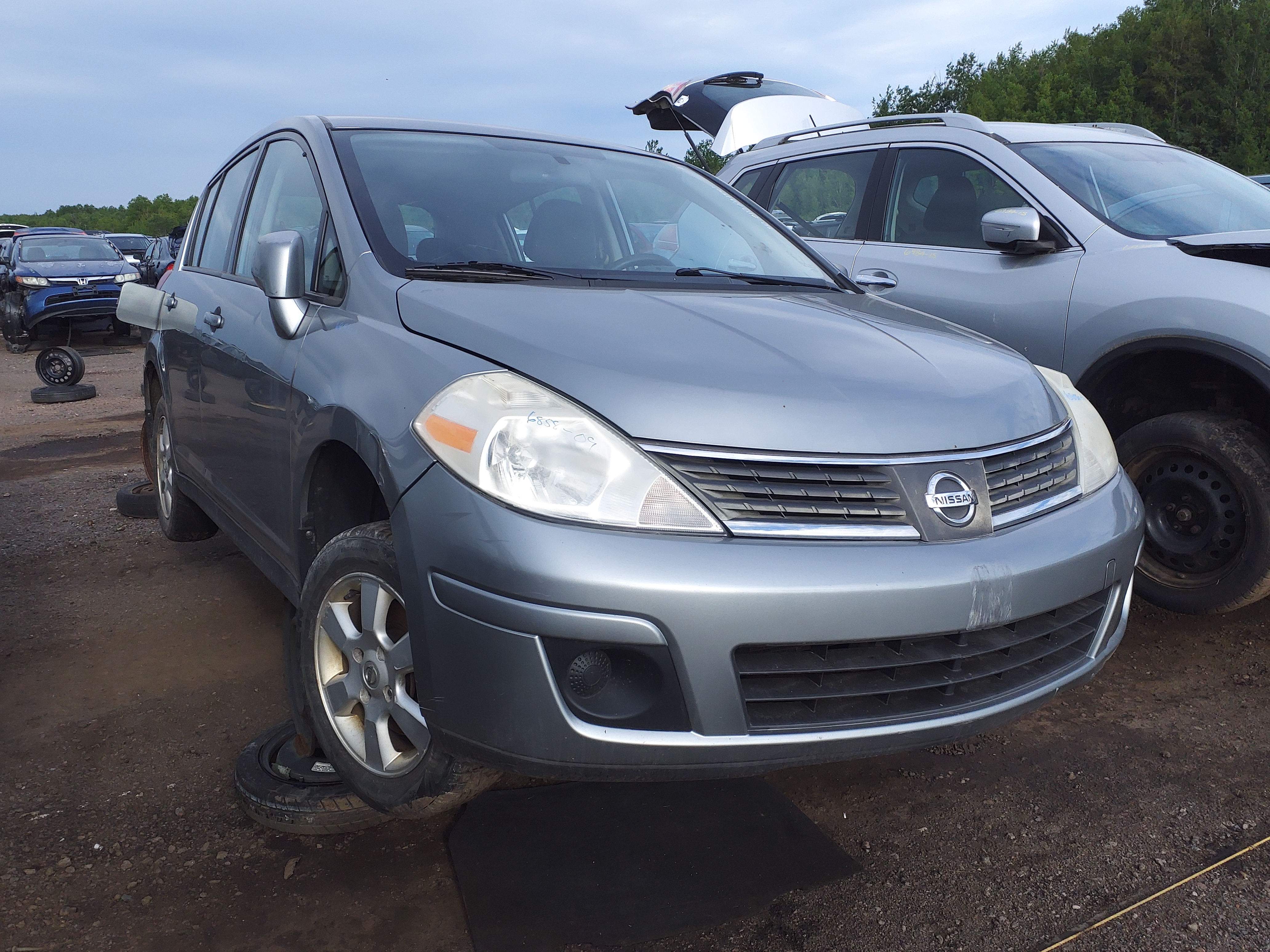 NISSAN VERSA 2009