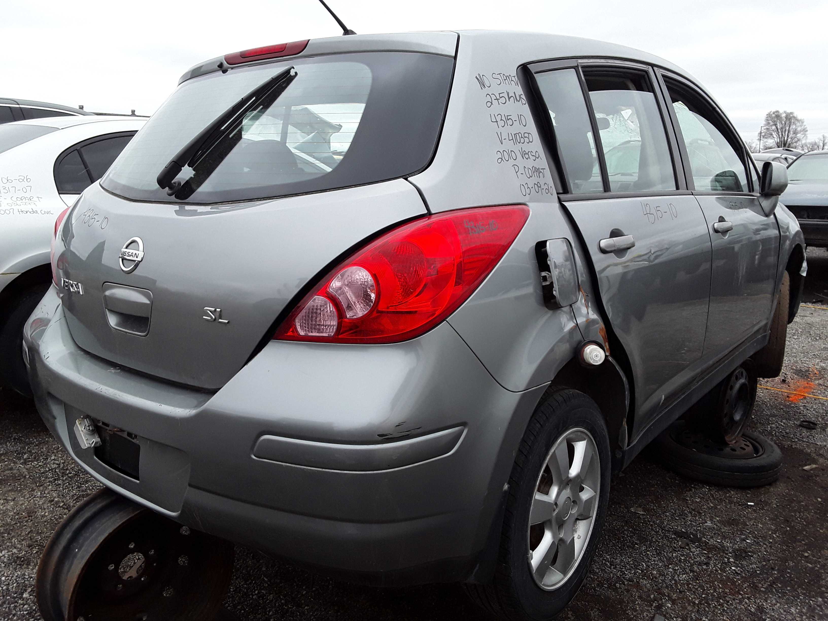 NISSAN VERSA 2010