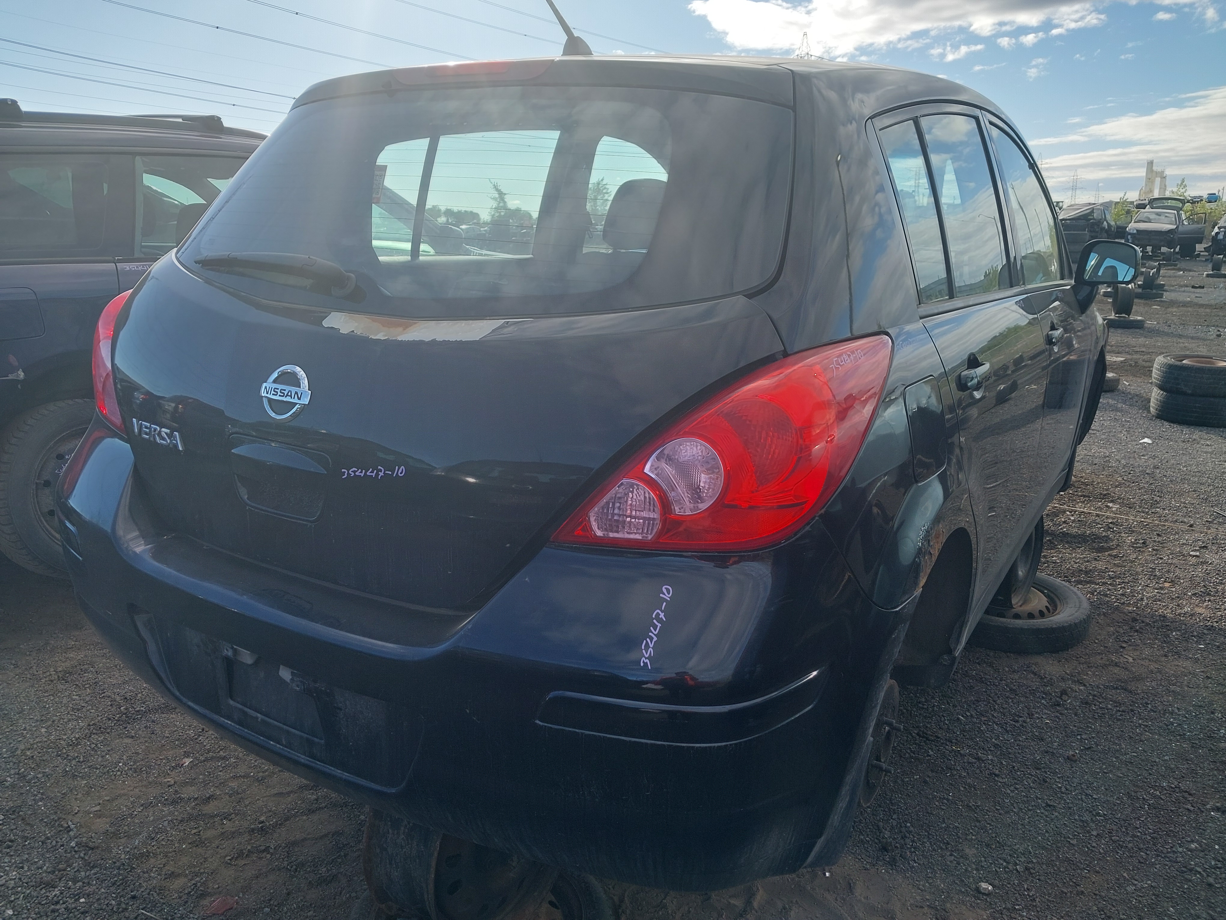NISSAN VERSA 2010