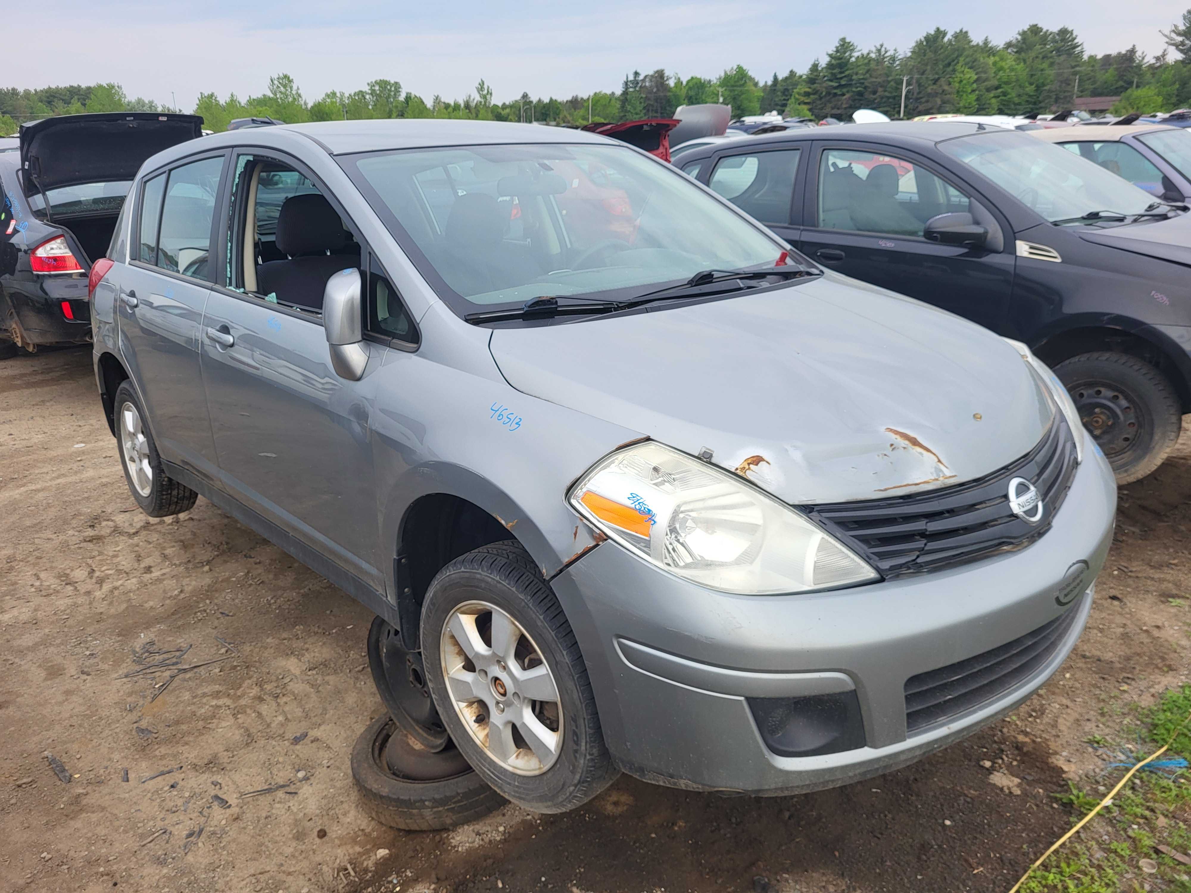 NISSAN VERSA 2010