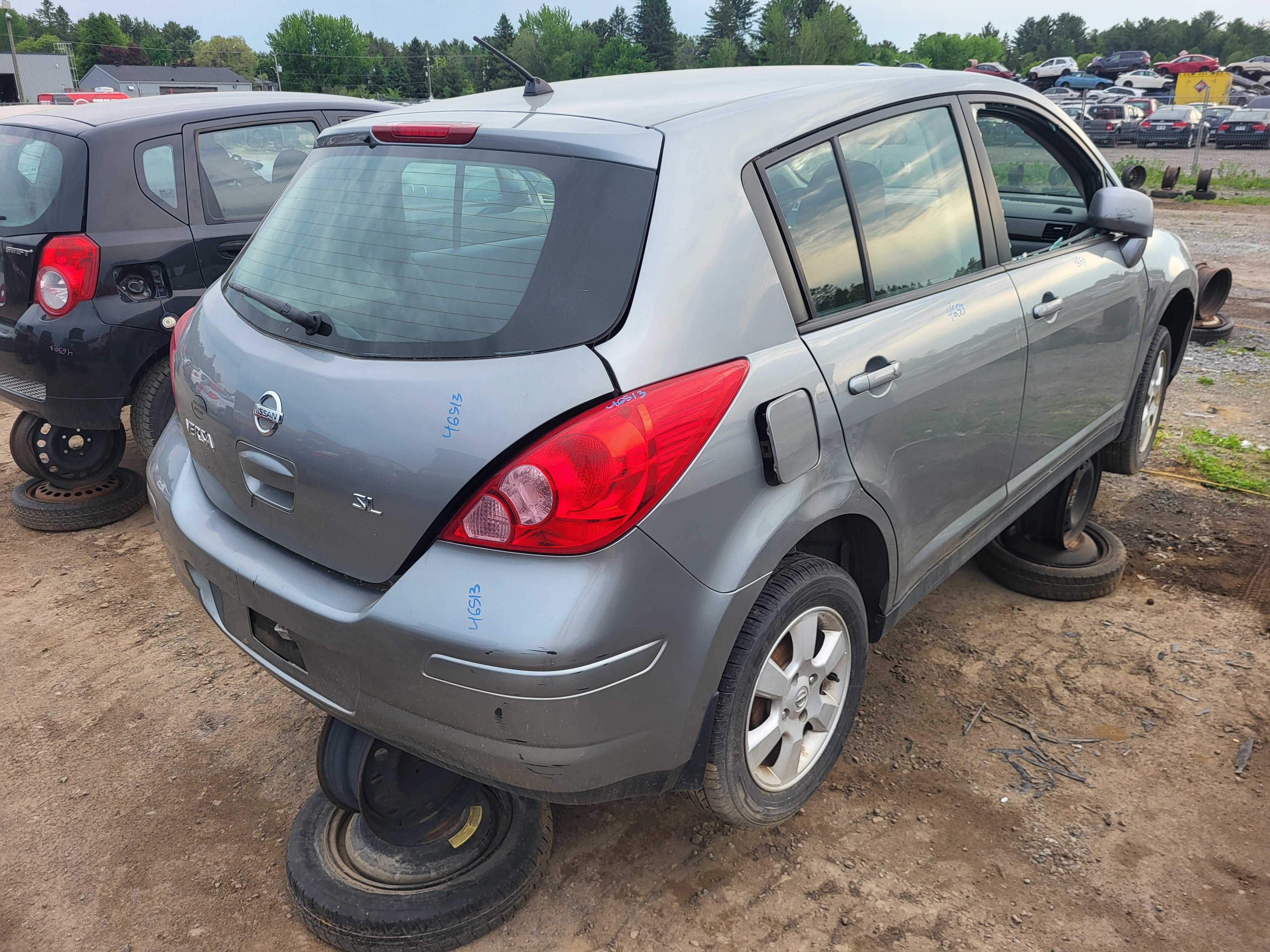 NISSAN VERSA 2010