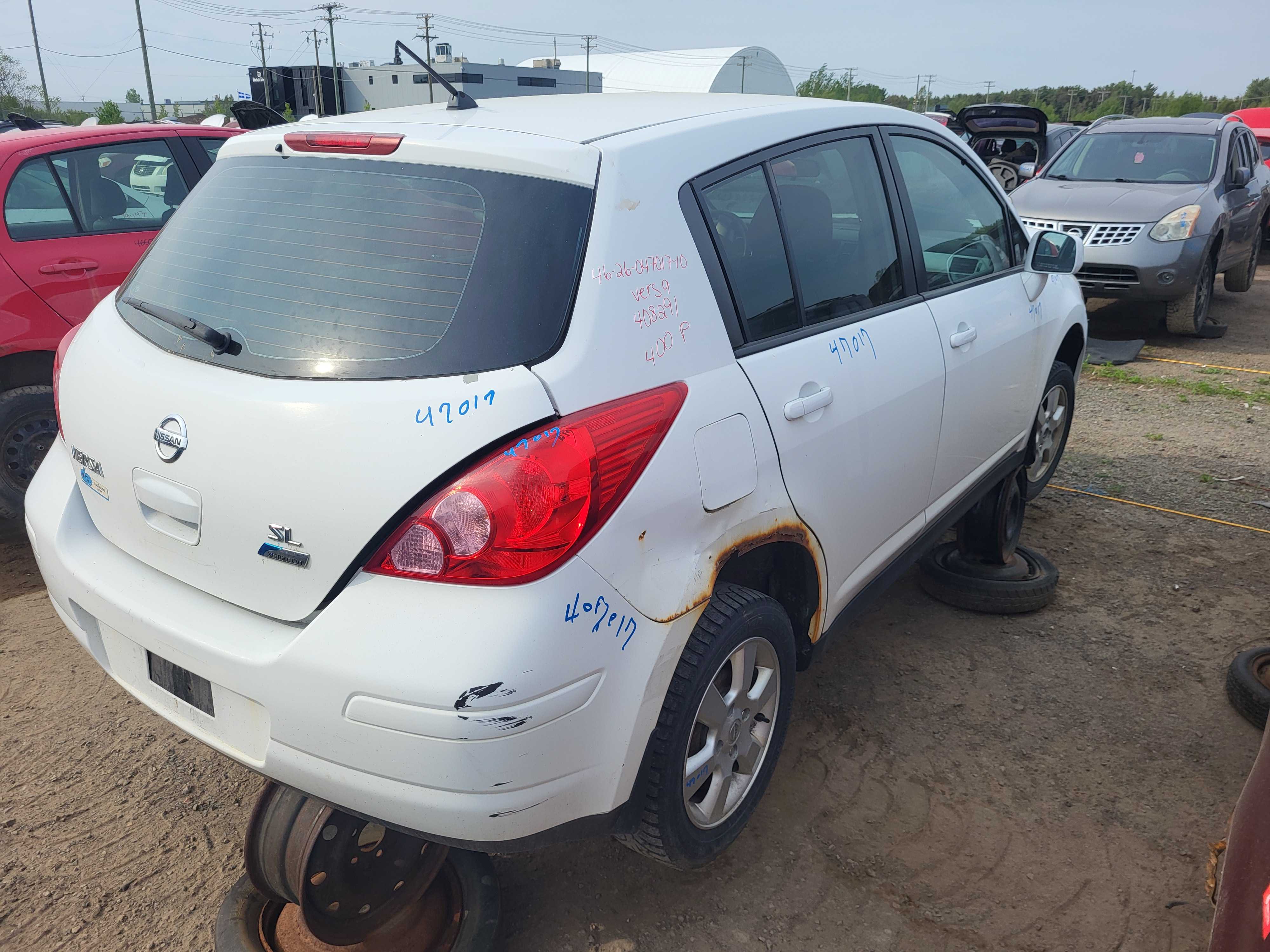 NISSAN VERSA 2010