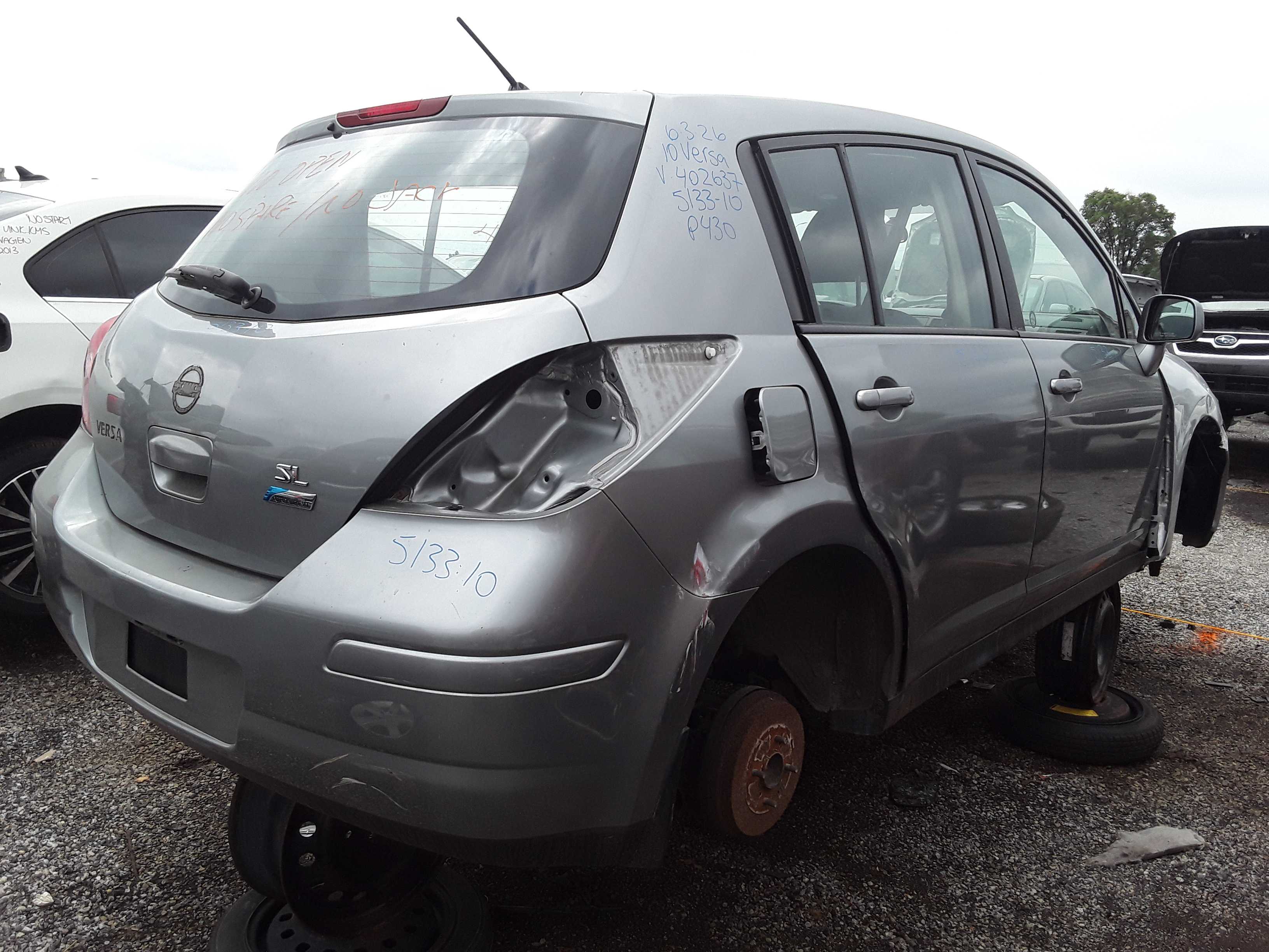 NISSAN VERSA 2010