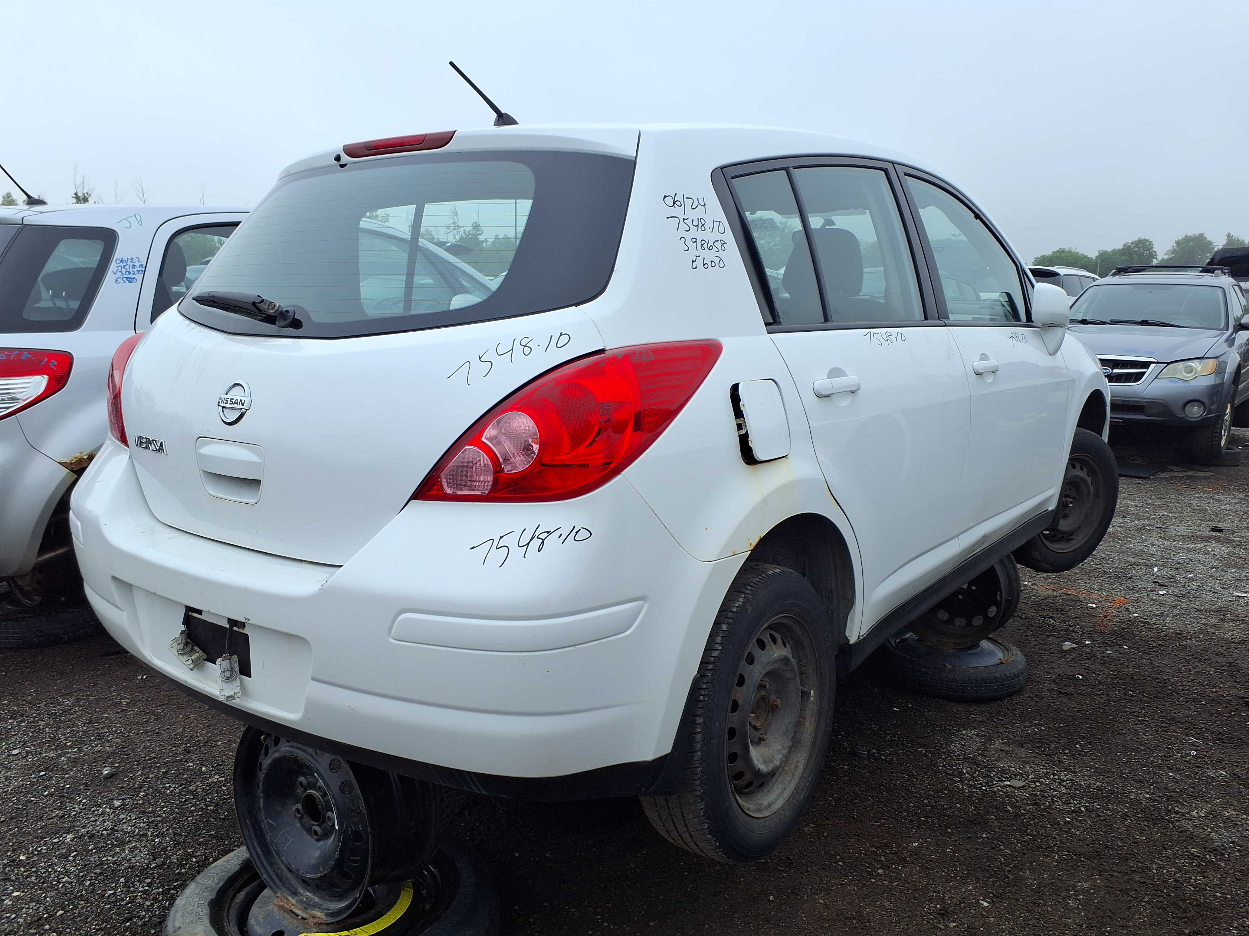 NISSAN VERSA 2010