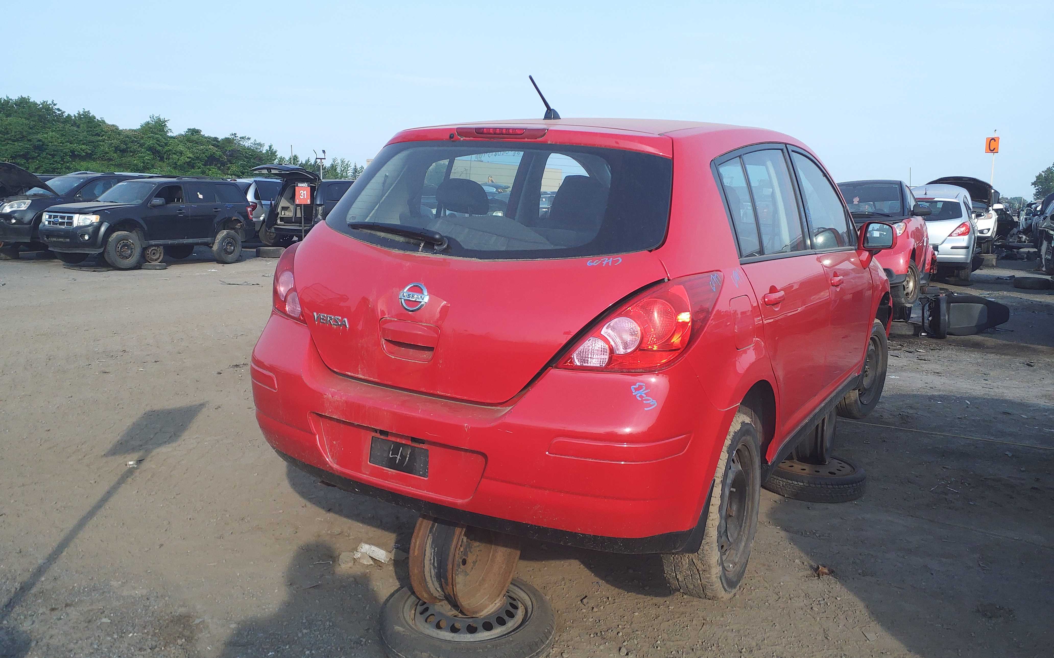 NISSAN VERSA 2010