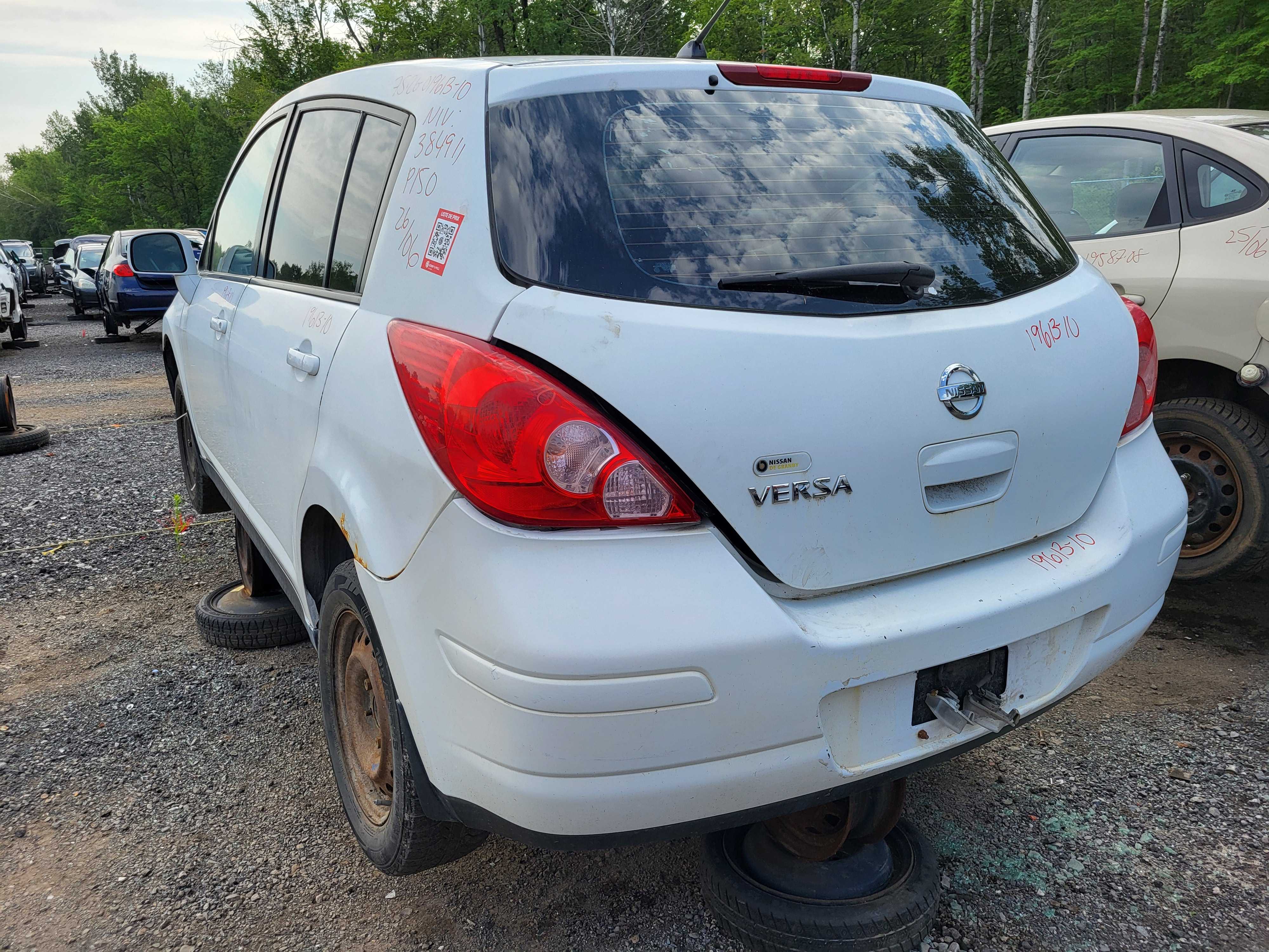 NISSAN VERSA 2010