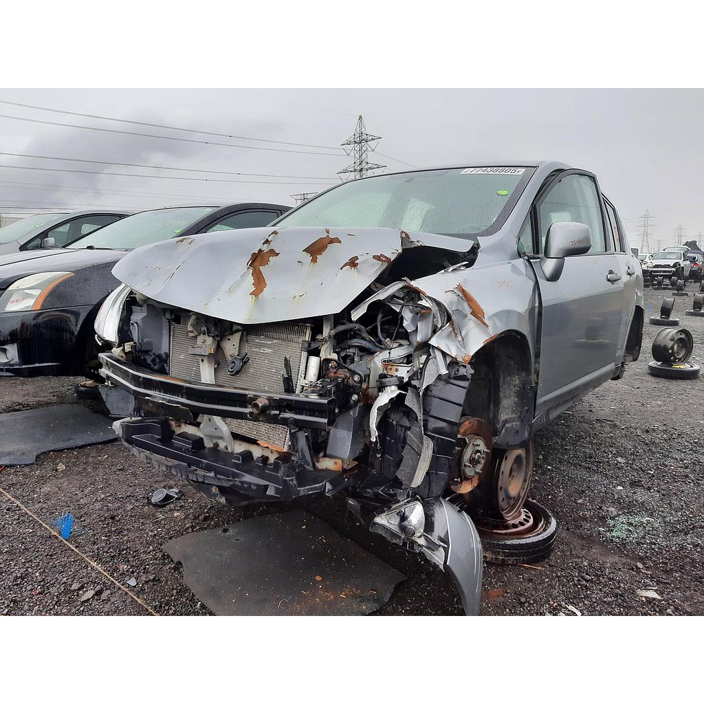 NISSAN VERSA 2011