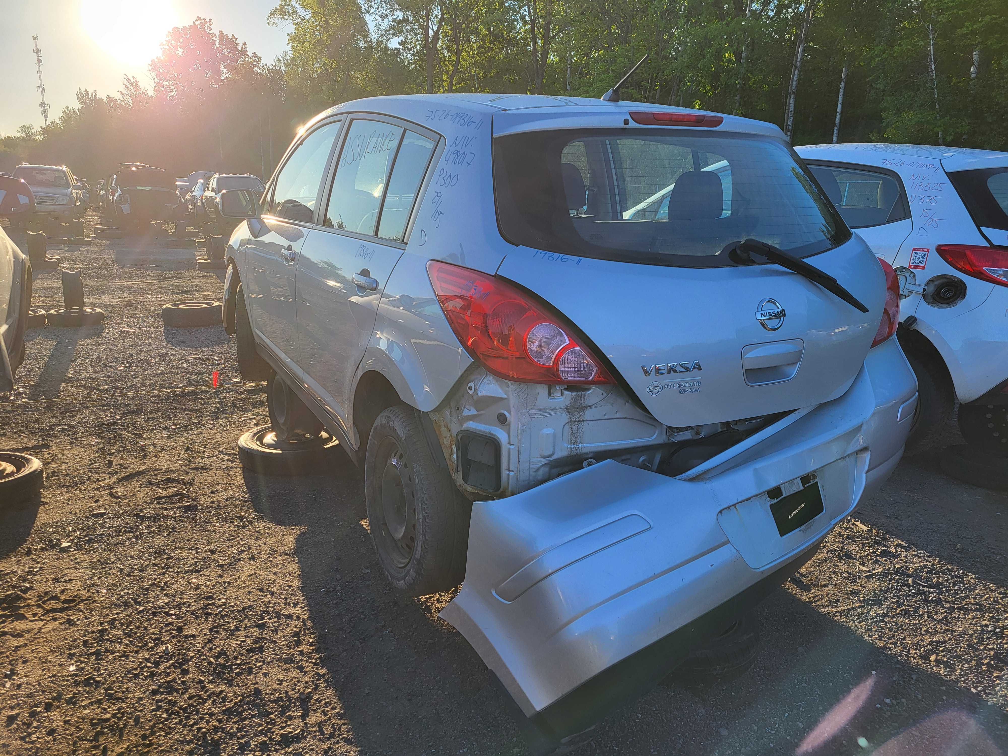 NISSAN VERSA 2011