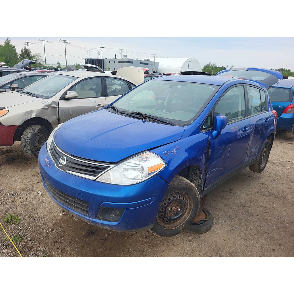 NISSAN VERSA 2011