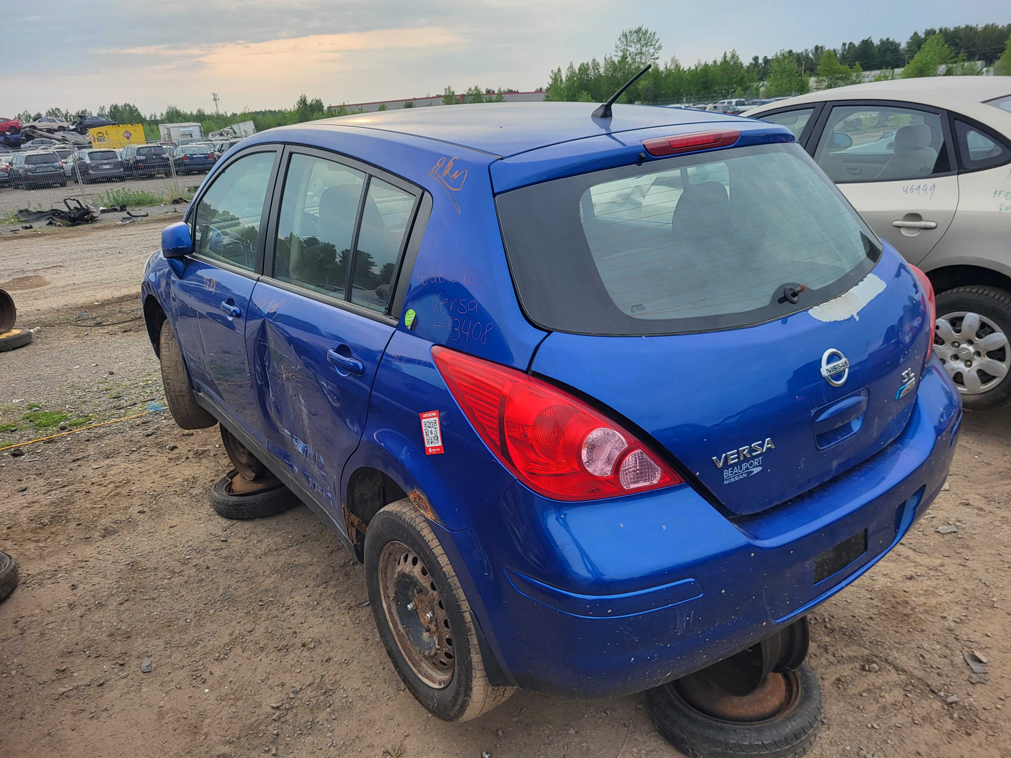 NISSAN VERSA 2011